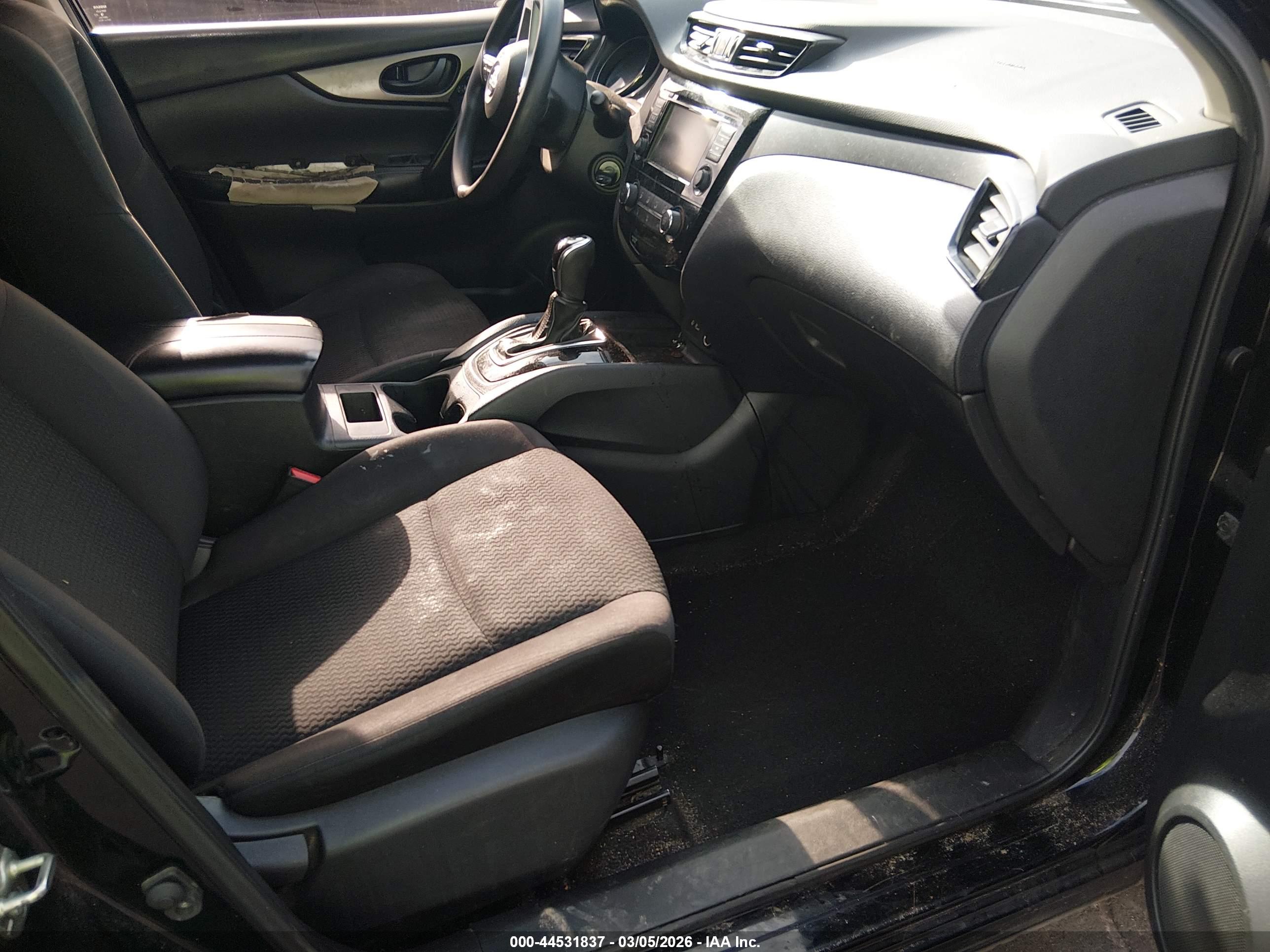 NISSAN ROGUE image 5