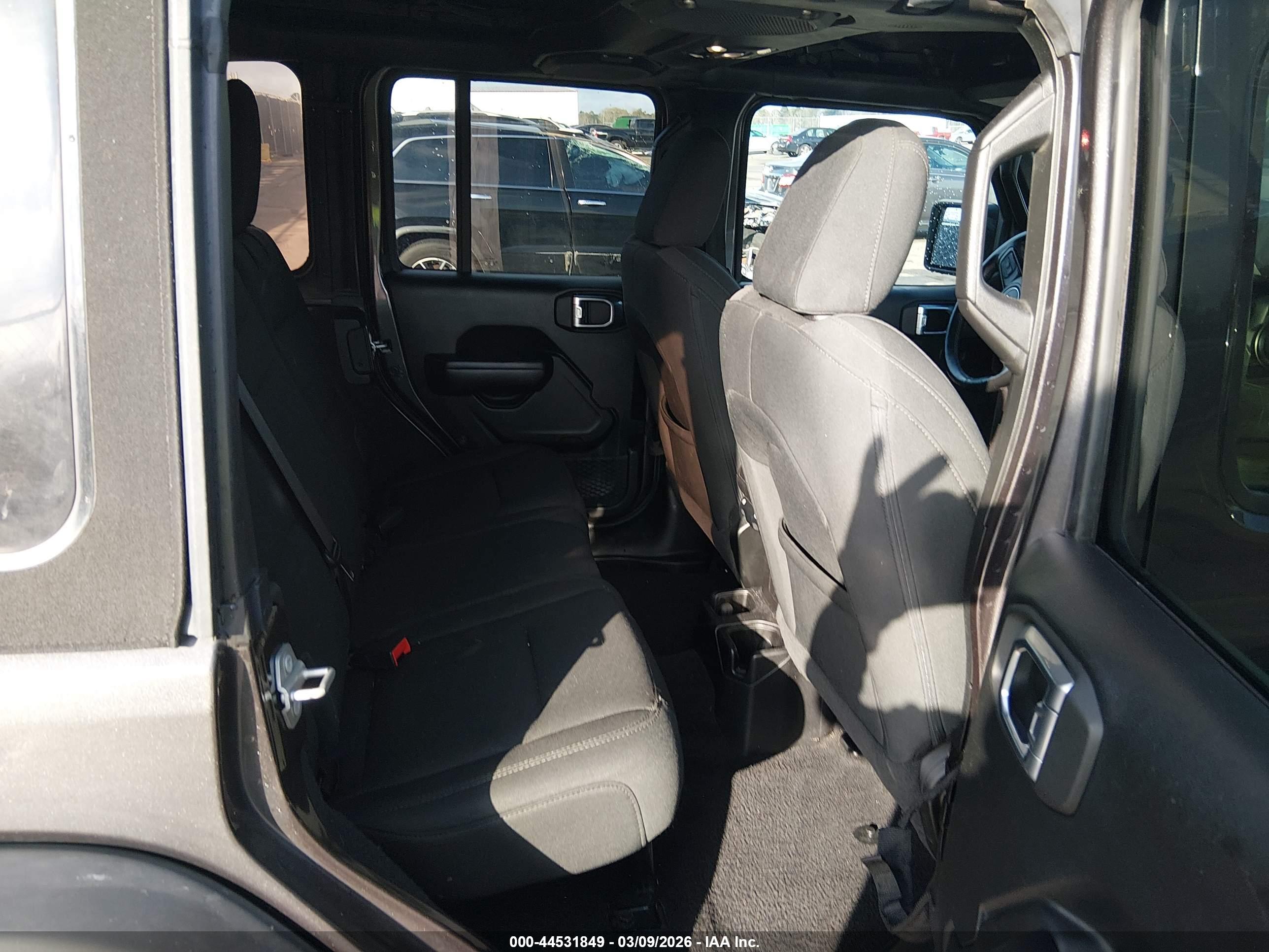 JEEP WRANGLER image 8