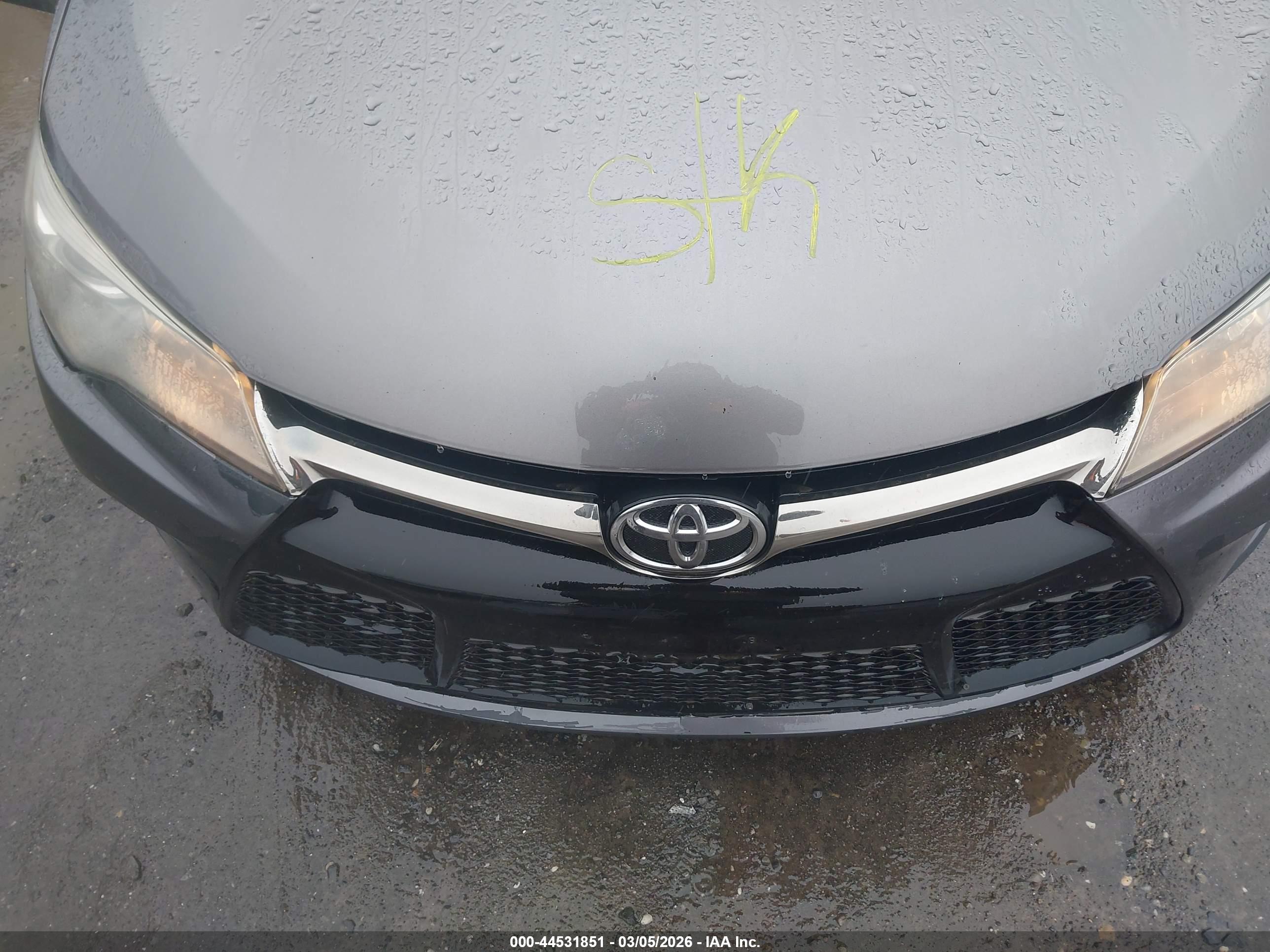 TOYOTA CAMRY image 6