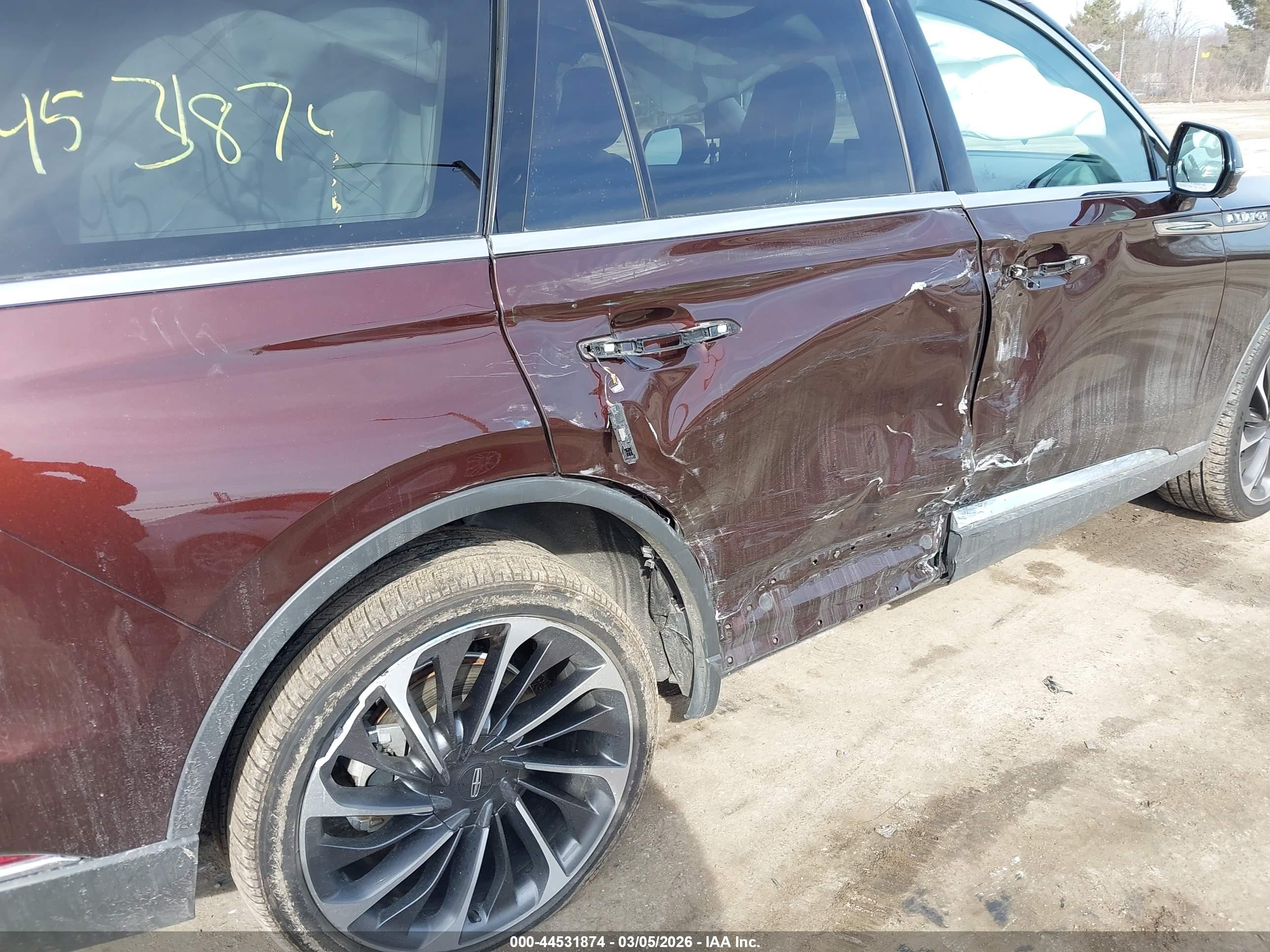 LINCOLN AVIATOR image 6