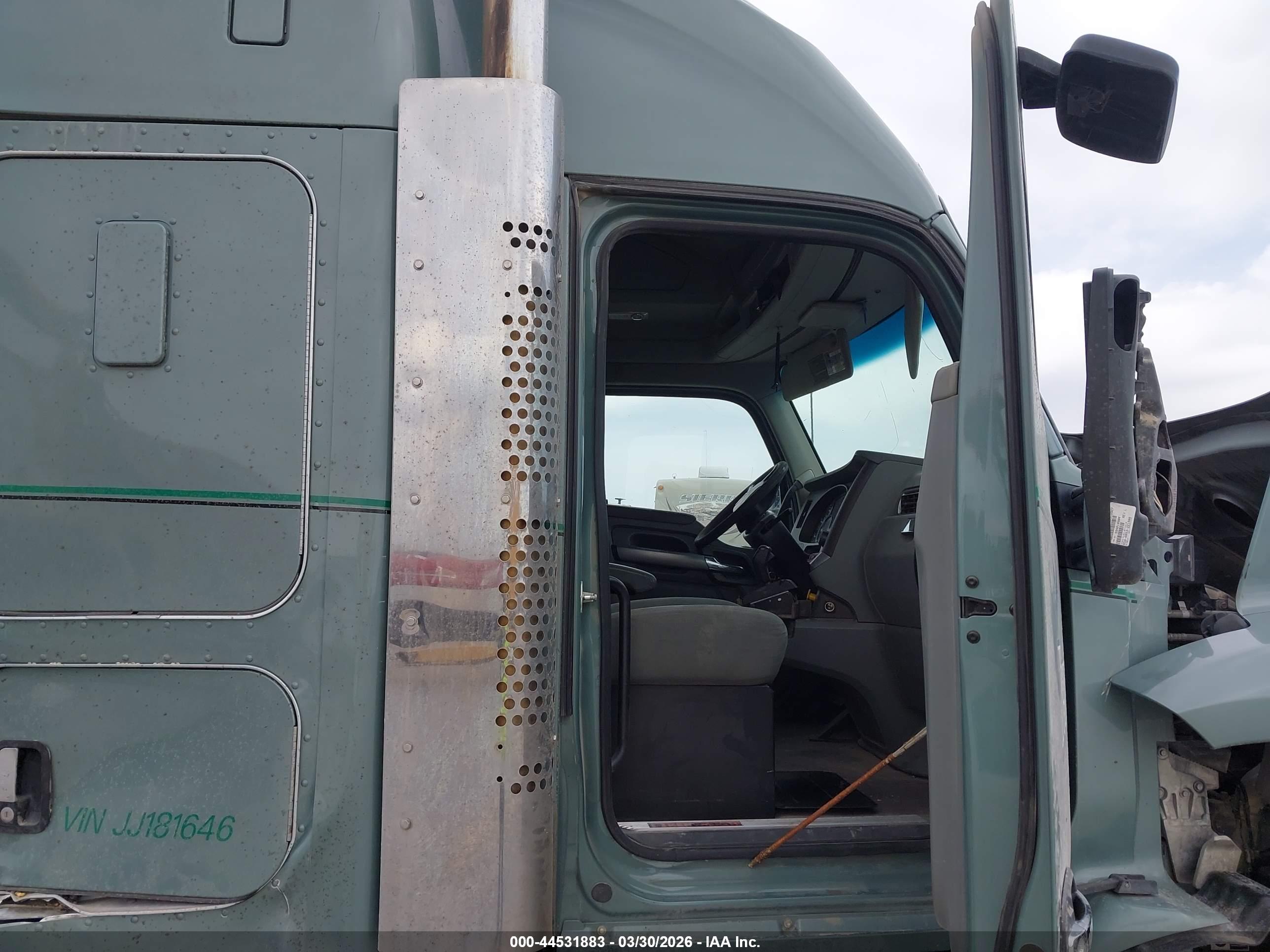 KENWORTH T880 image 8