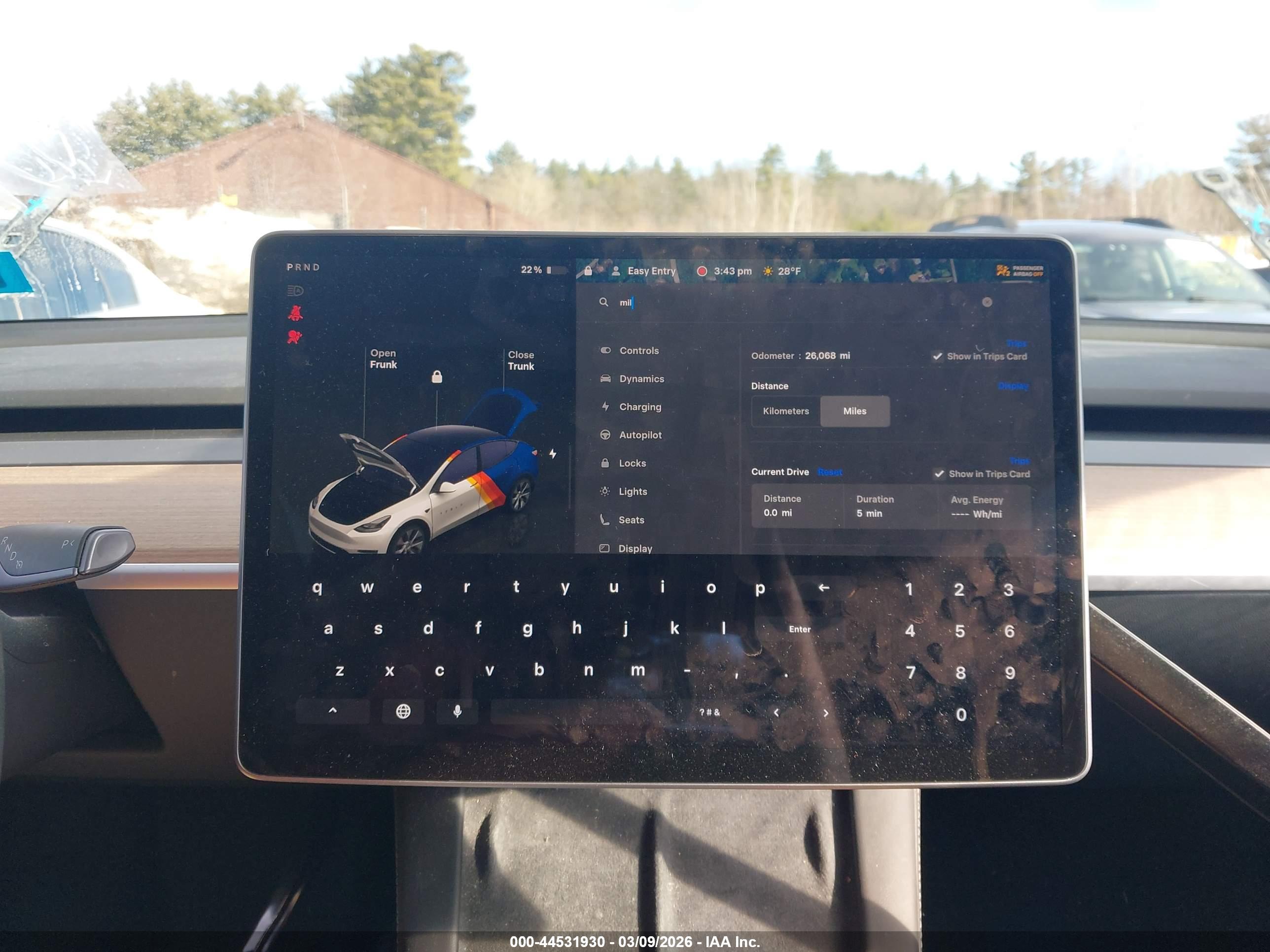 TESLA MODEL image 7