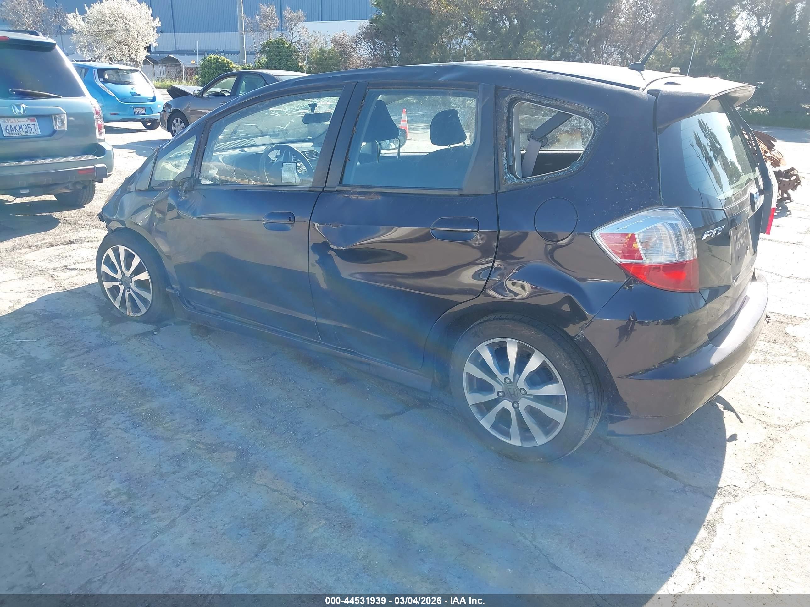 HONDA FIT image 3