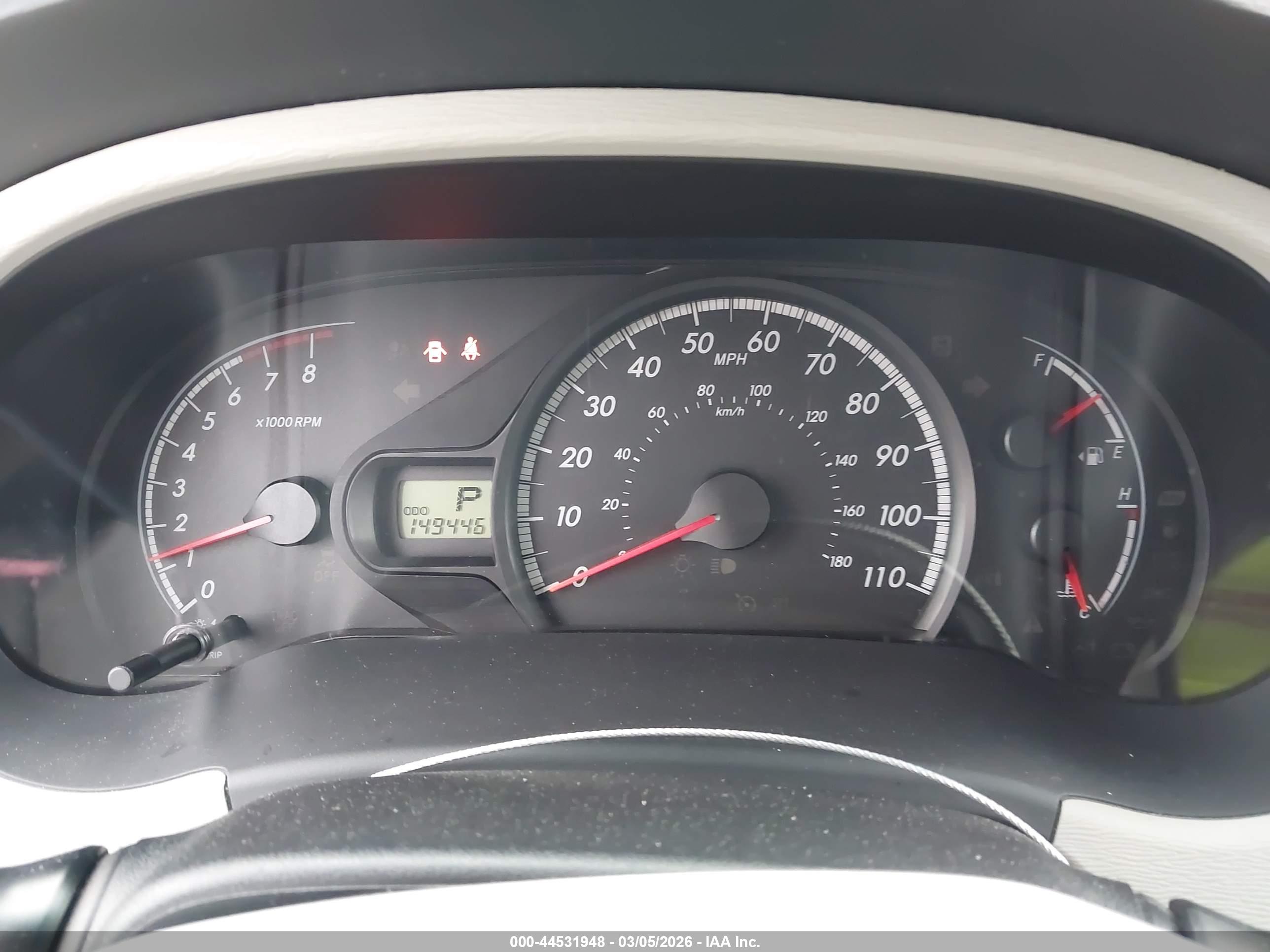 TOYOTA SIENNA image 7