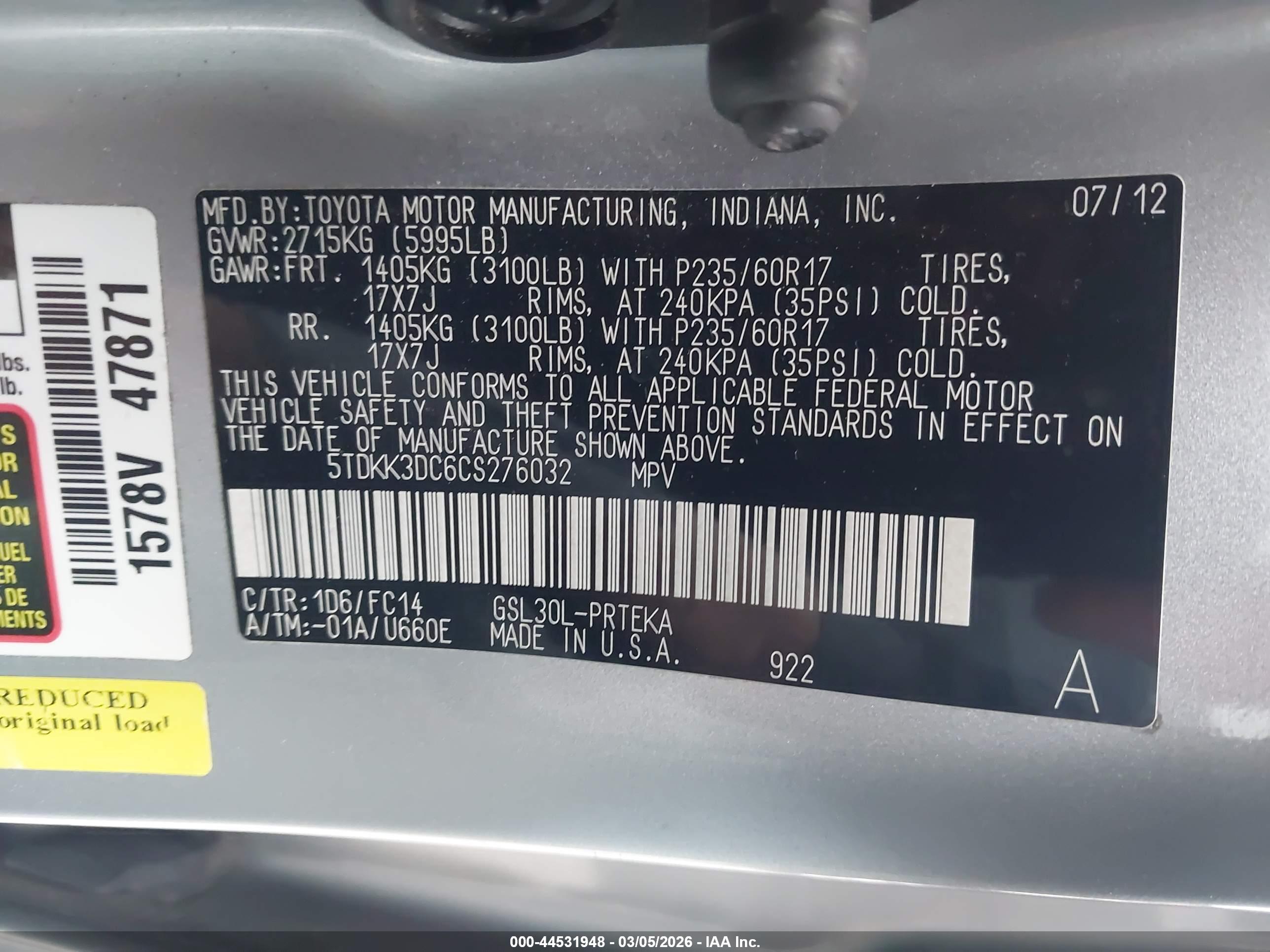TOYOTA SIENNA image 9