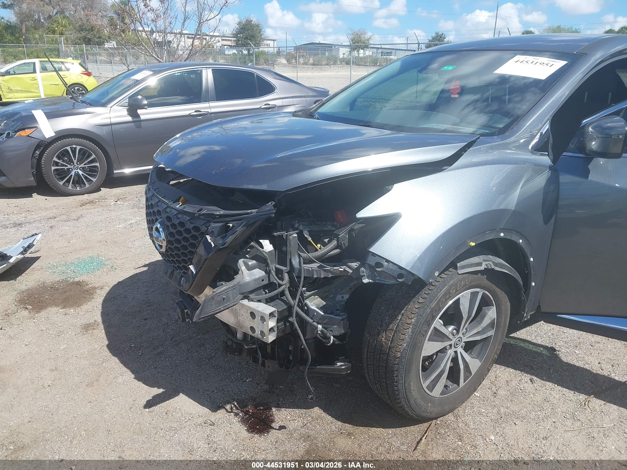 NISSAN MURANO image 6