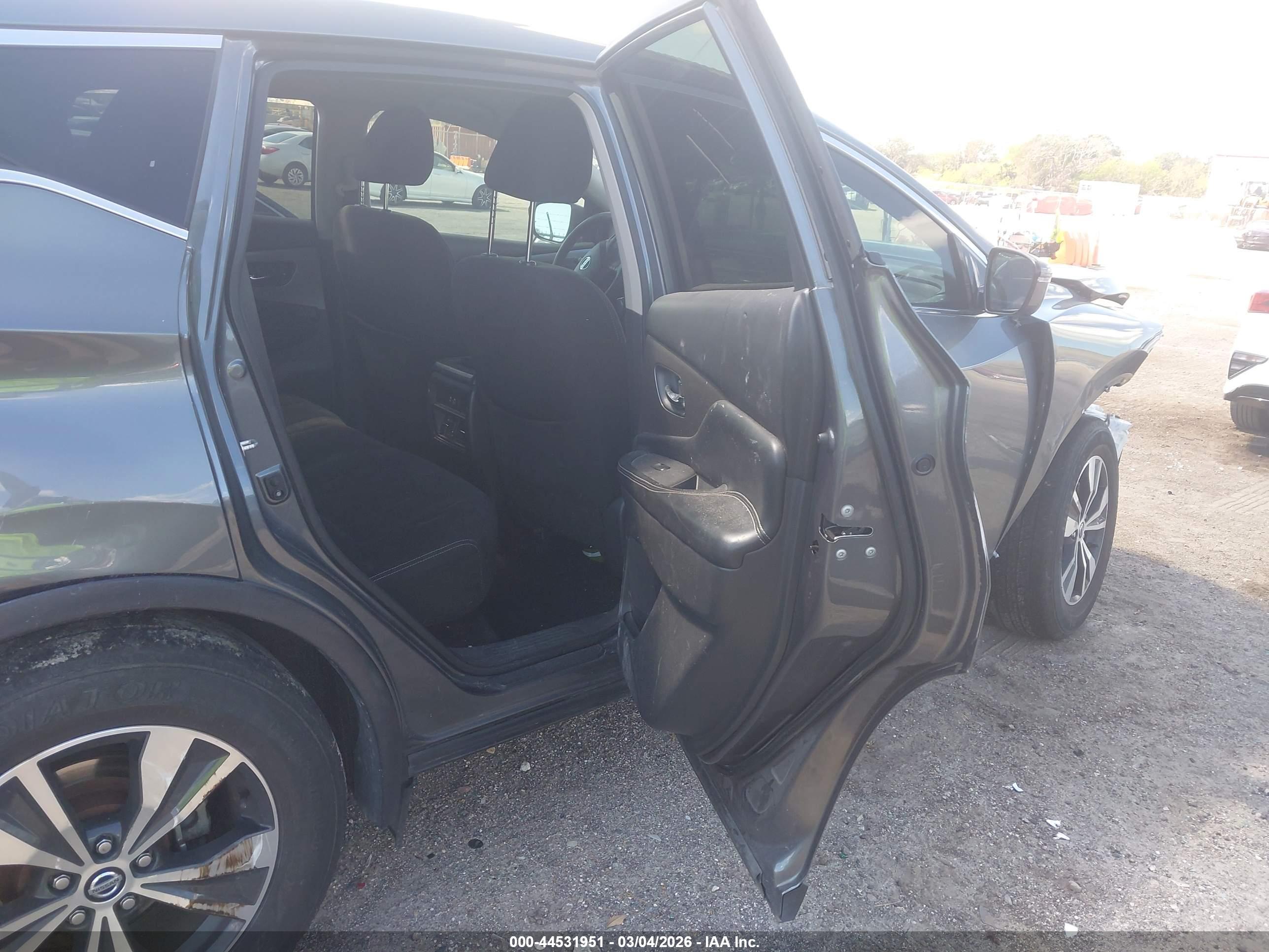 NISSAN MURANO image 8