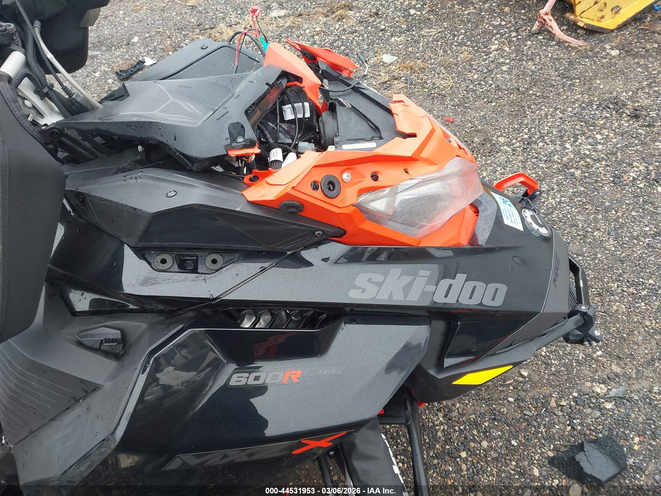 SKI-DOO MX image 10