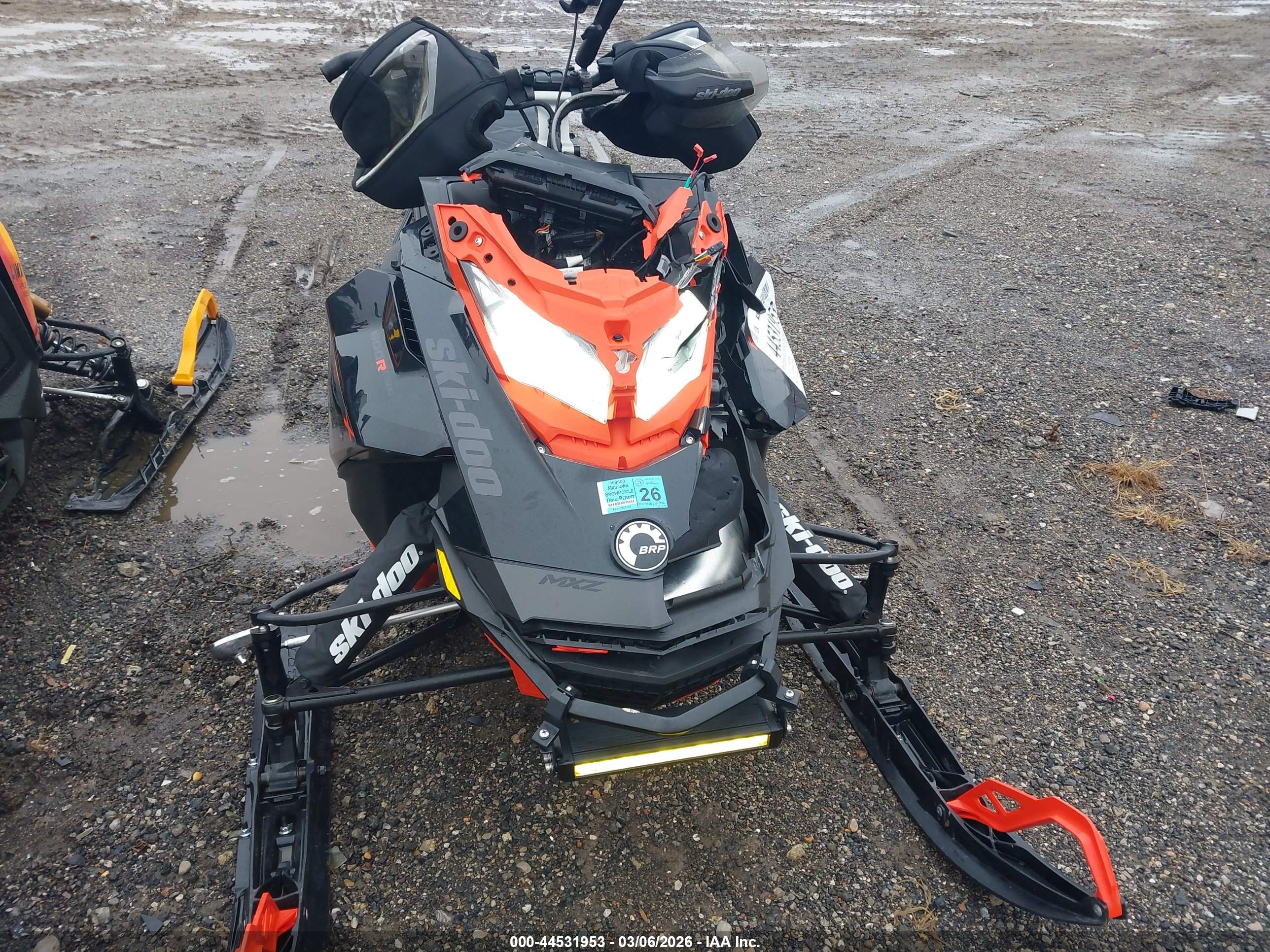 SKI-DOO MX image 6