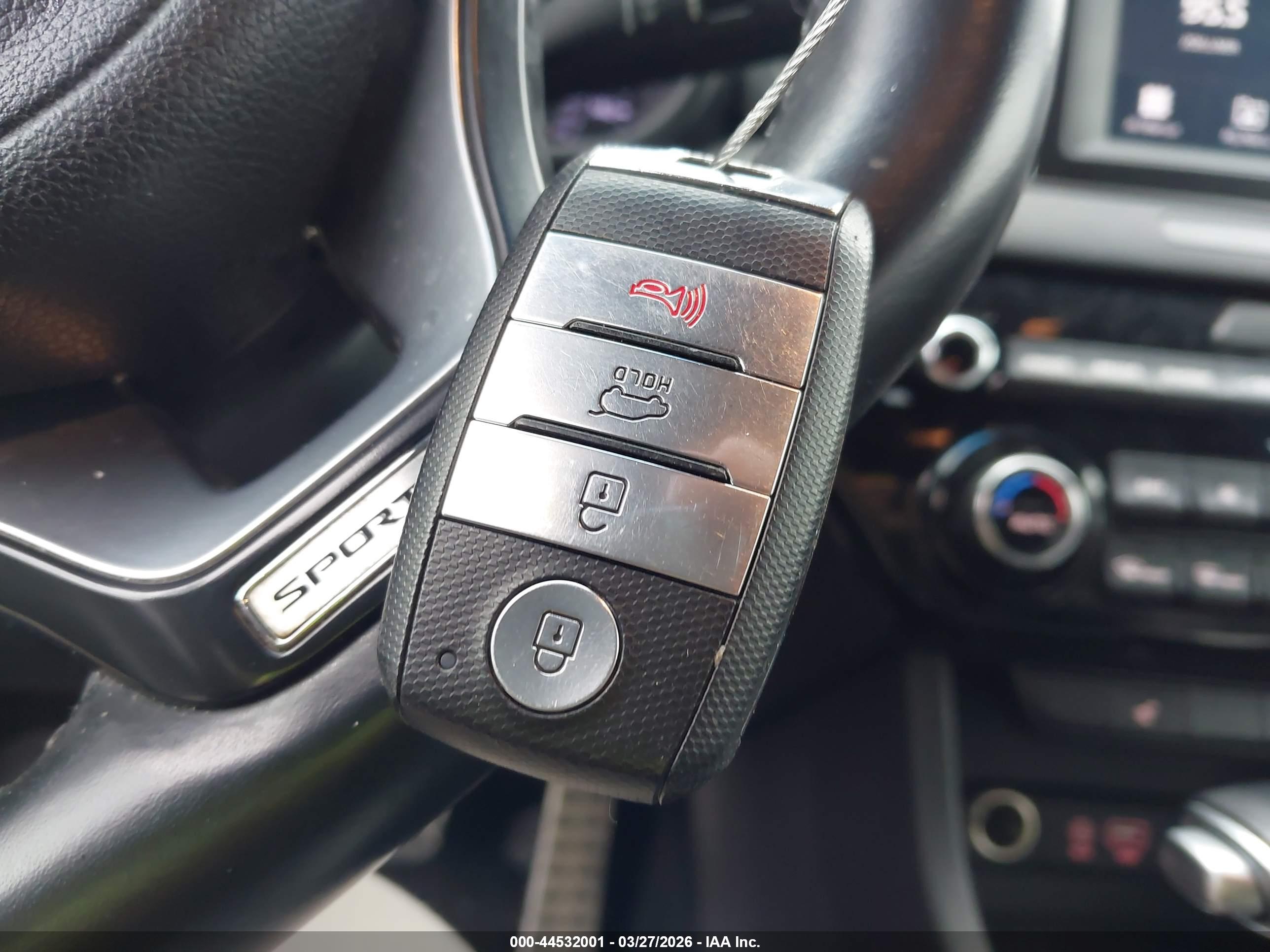KIA SPORTAGE image 11