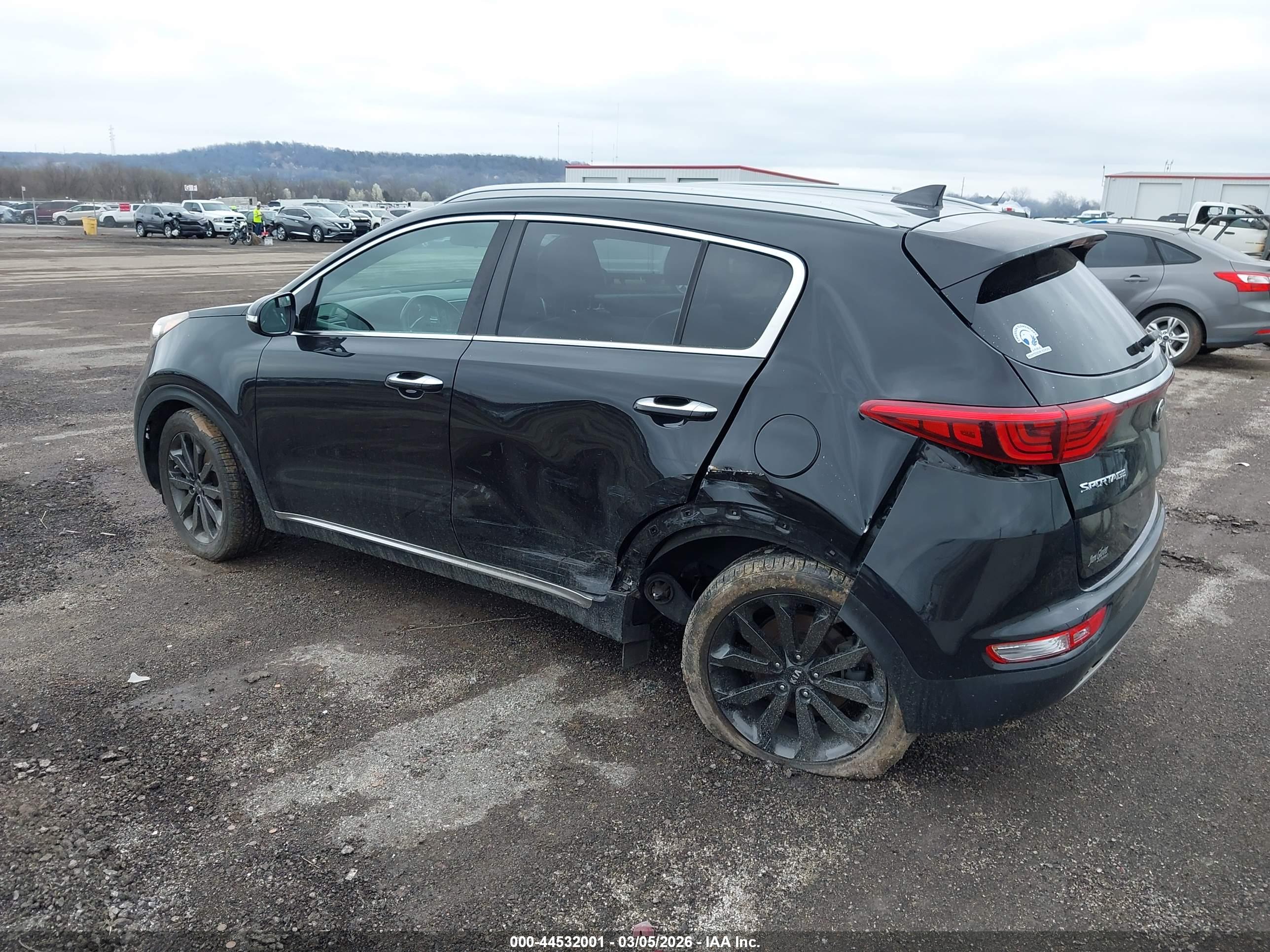 KIA SPORTAGE image 3
