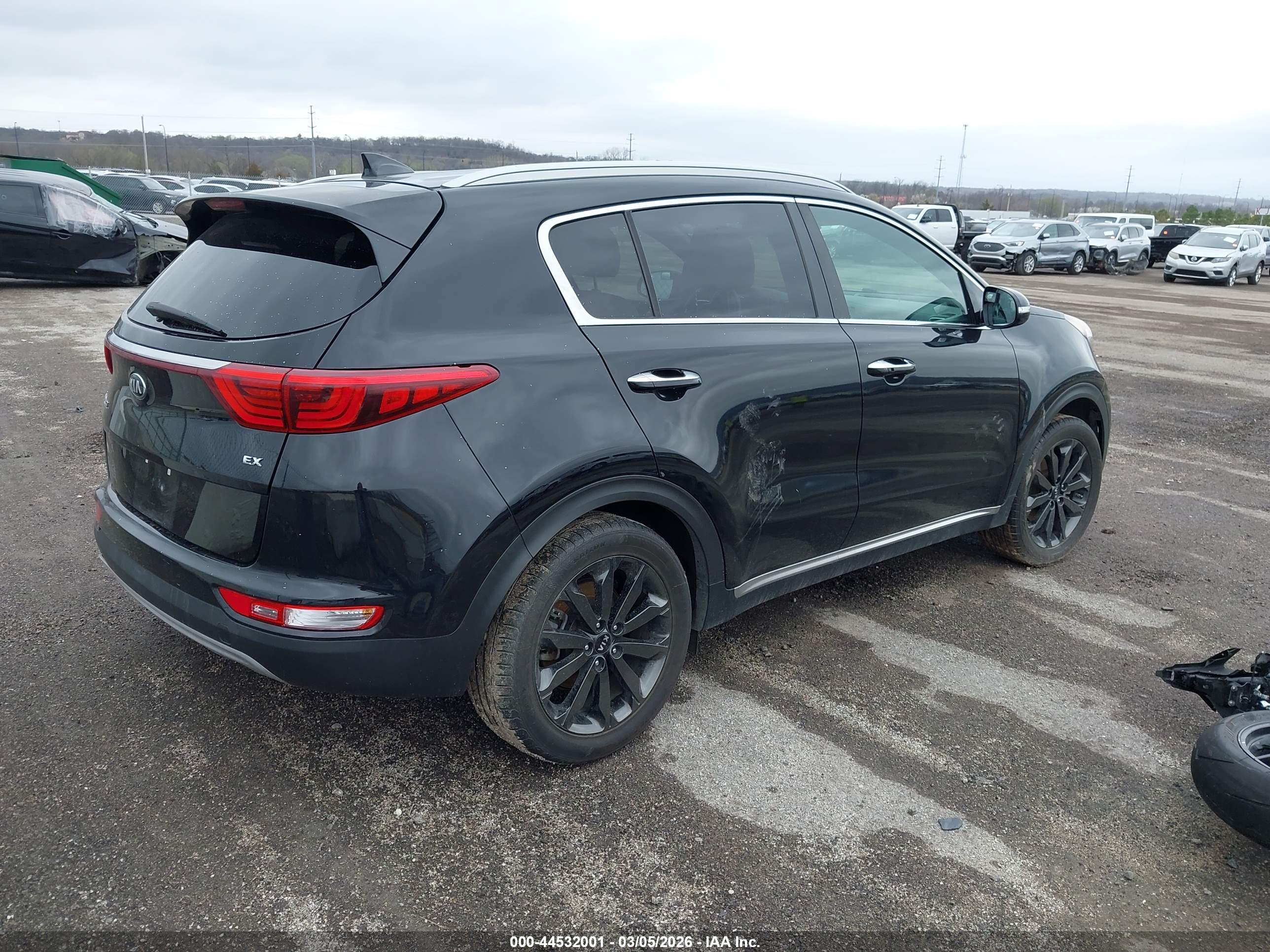 KIA SPORTAGE image 4