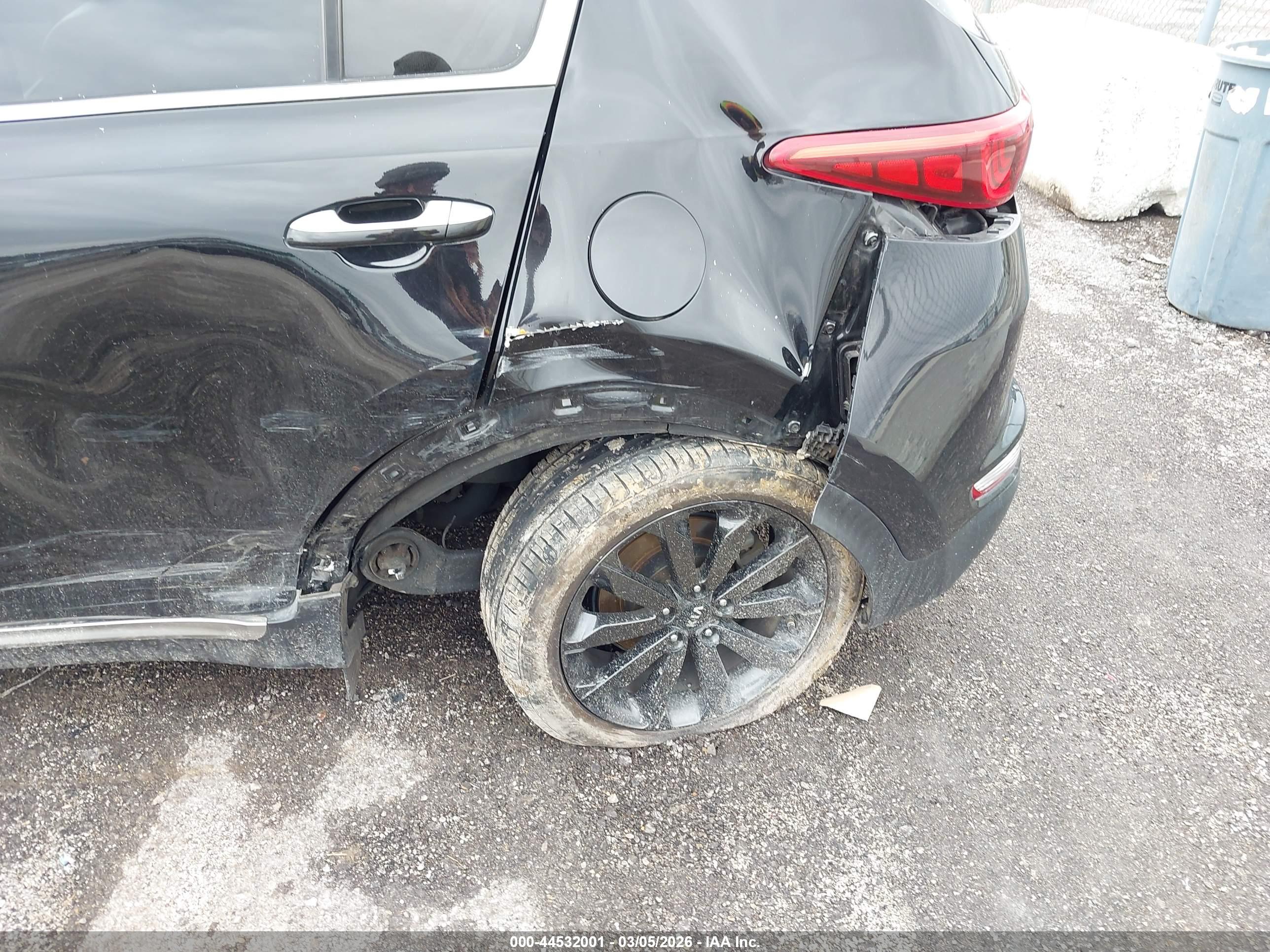 KIA SPORTAGE image 6