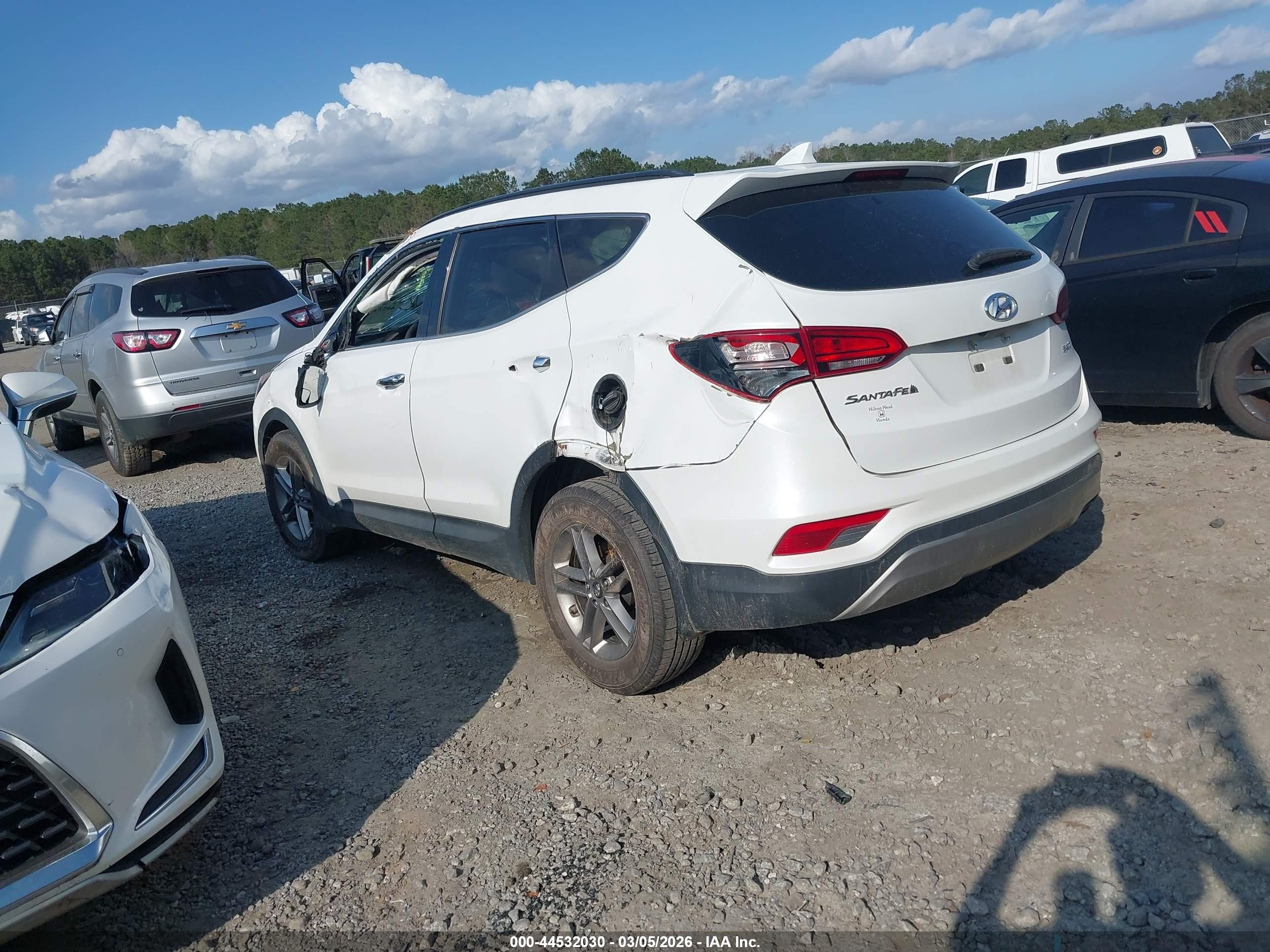 HYUNDAI SANTA image 3