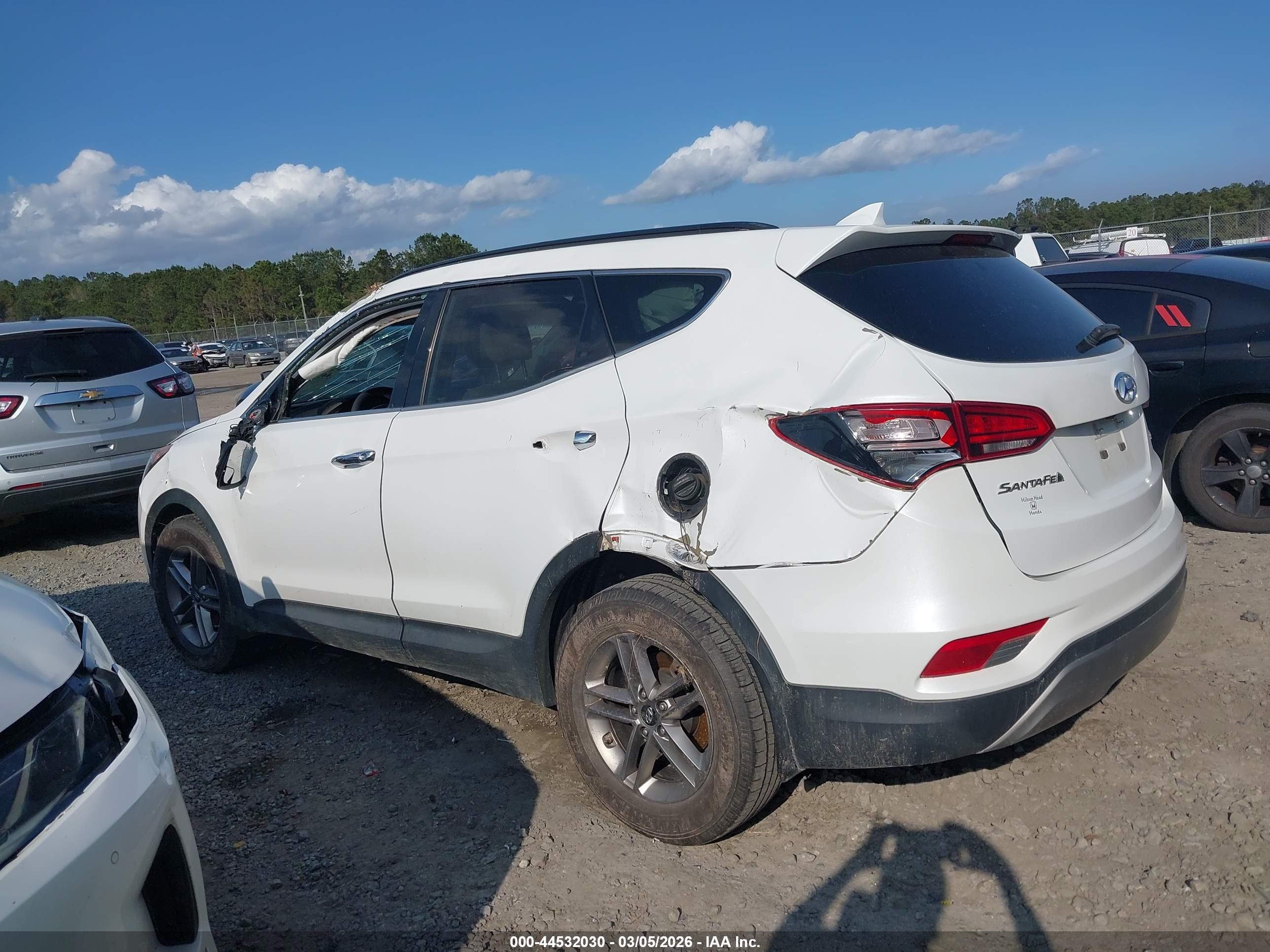 HYUNDAI SANTA image 6