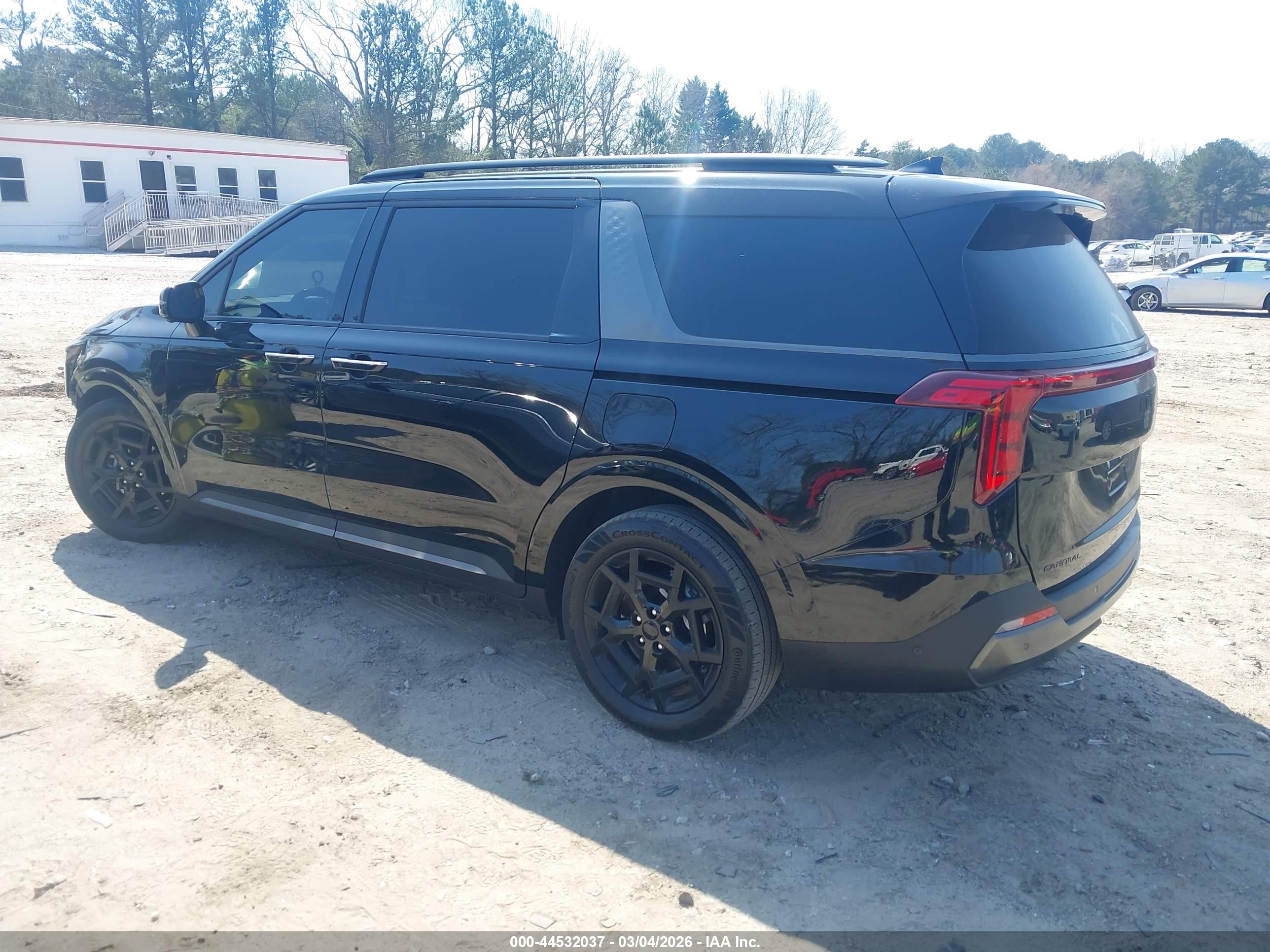 KIA CARNIVAL image 3