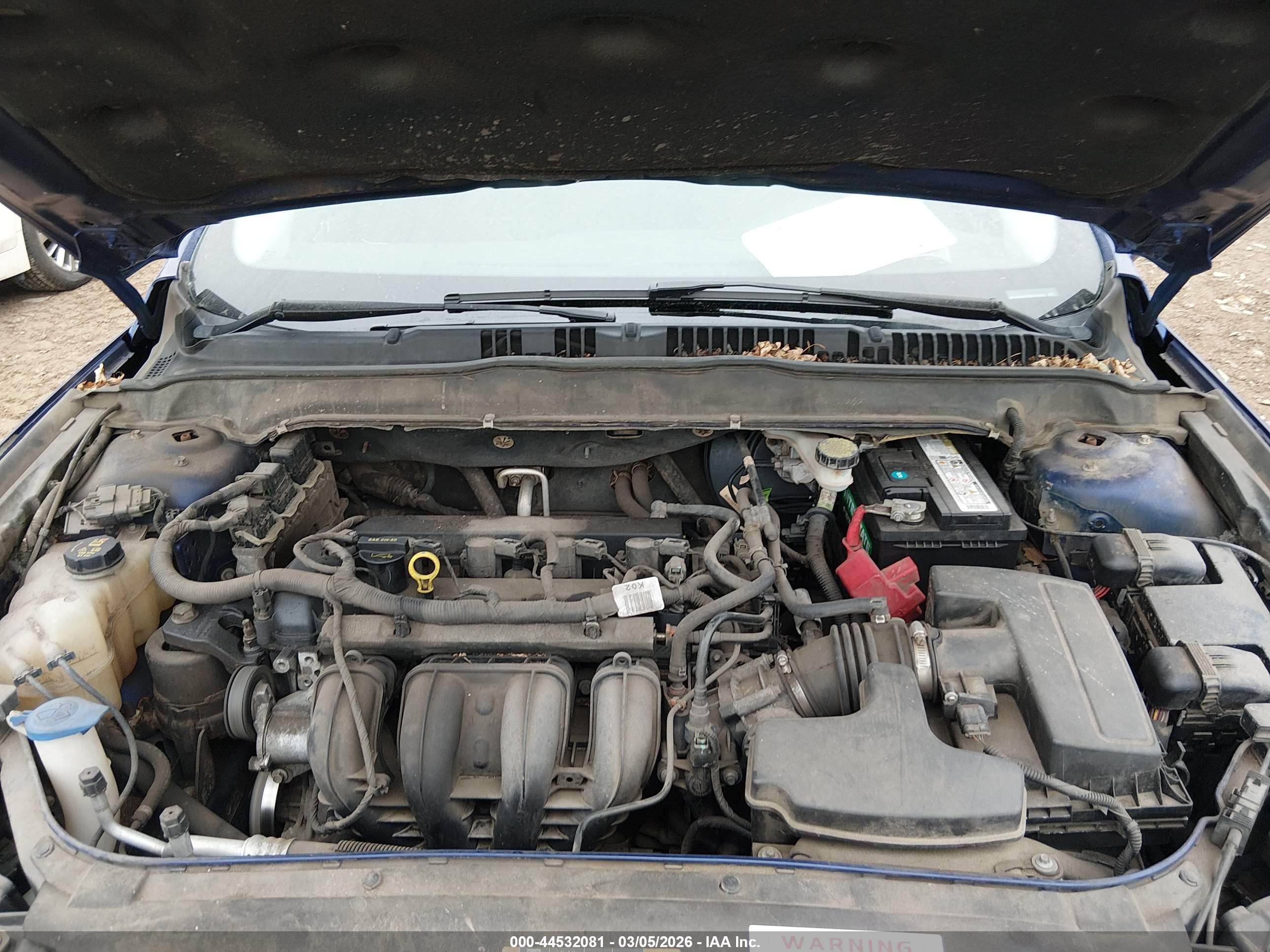 FORD FUSION image 10