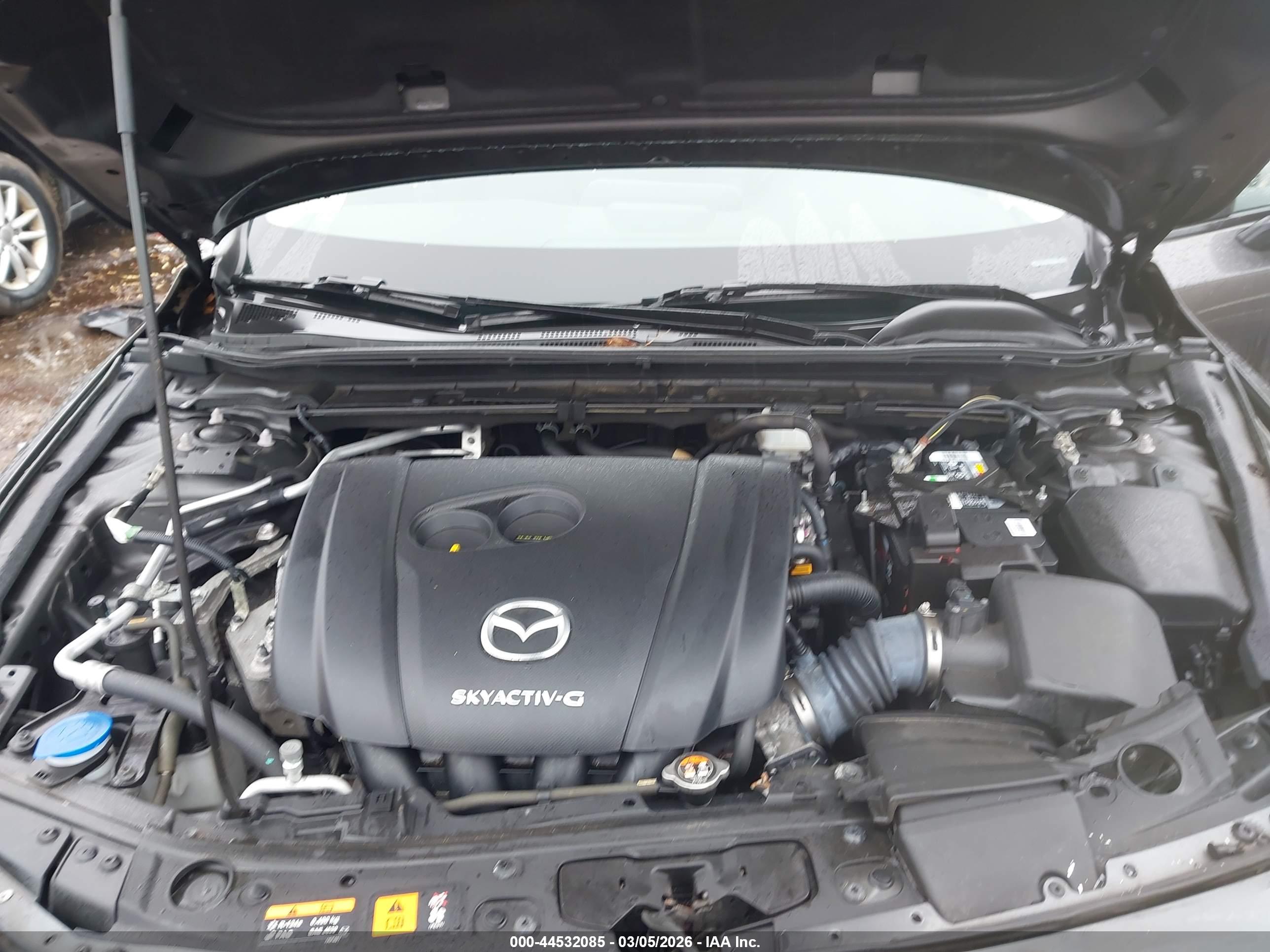 MAZDA MAZDA3 image 10