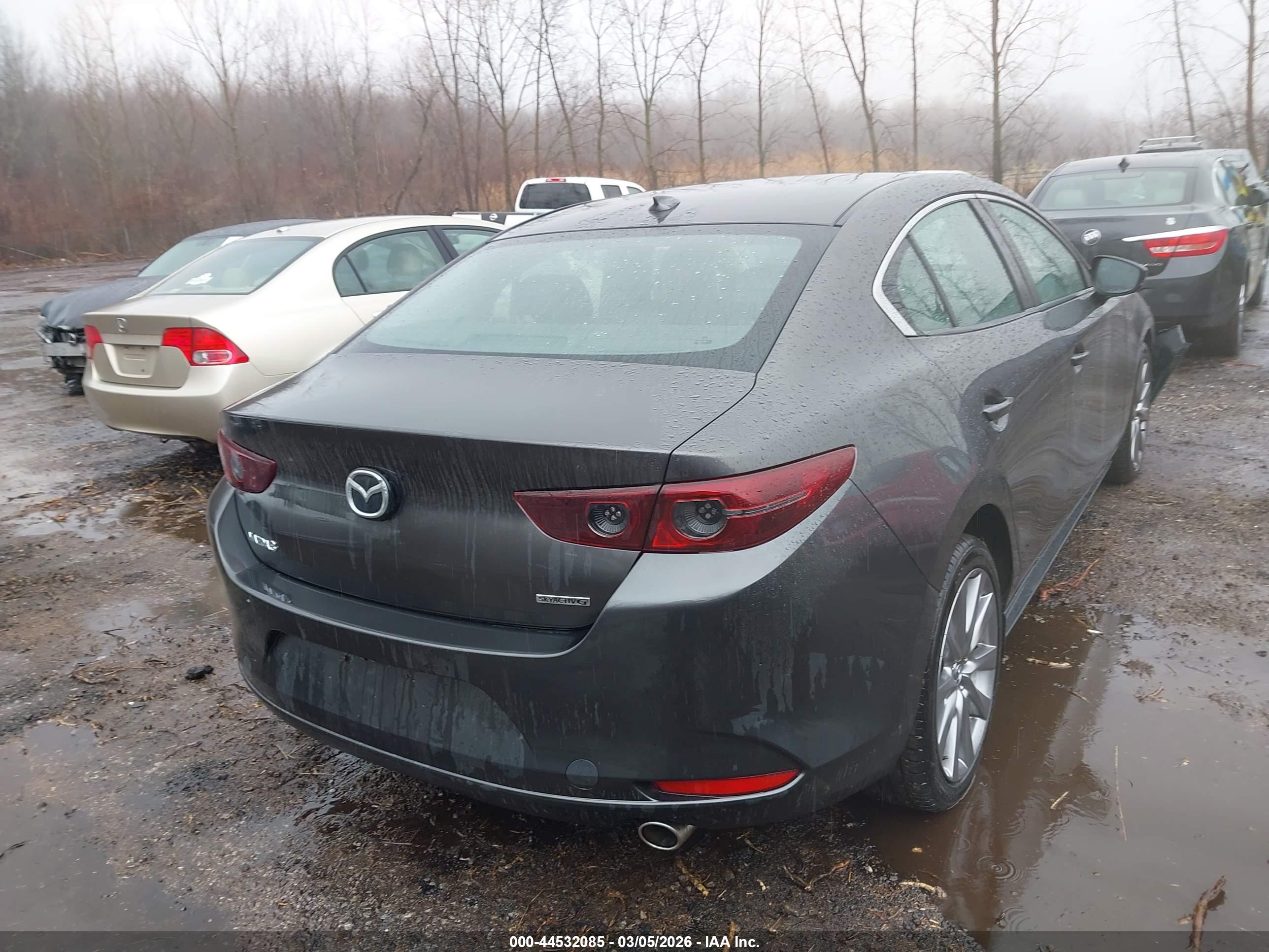 MAZDA MAZDA3 image 4