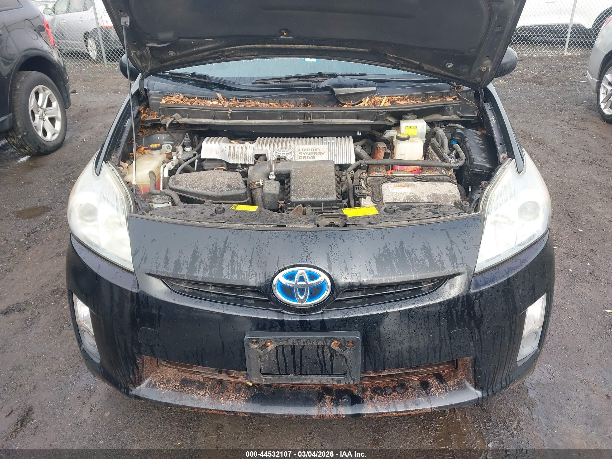 TOYOTA PRIUS image 6