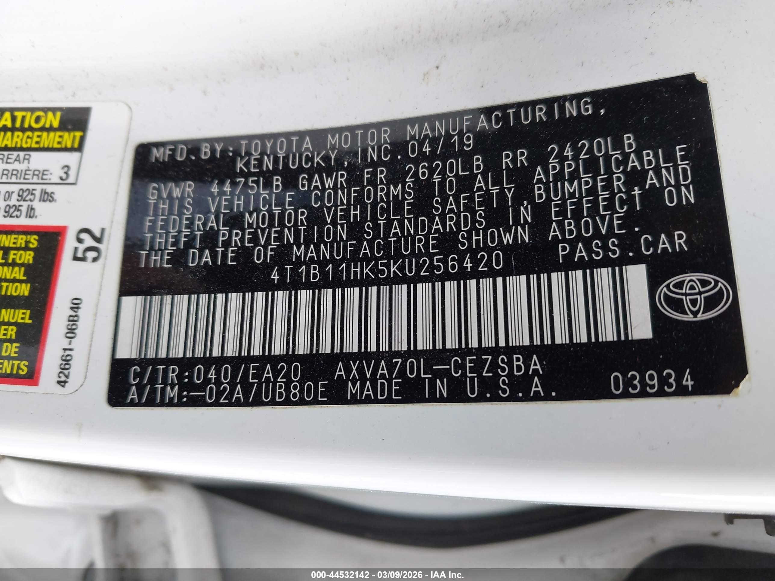 TOYOTA CAMRY image 9