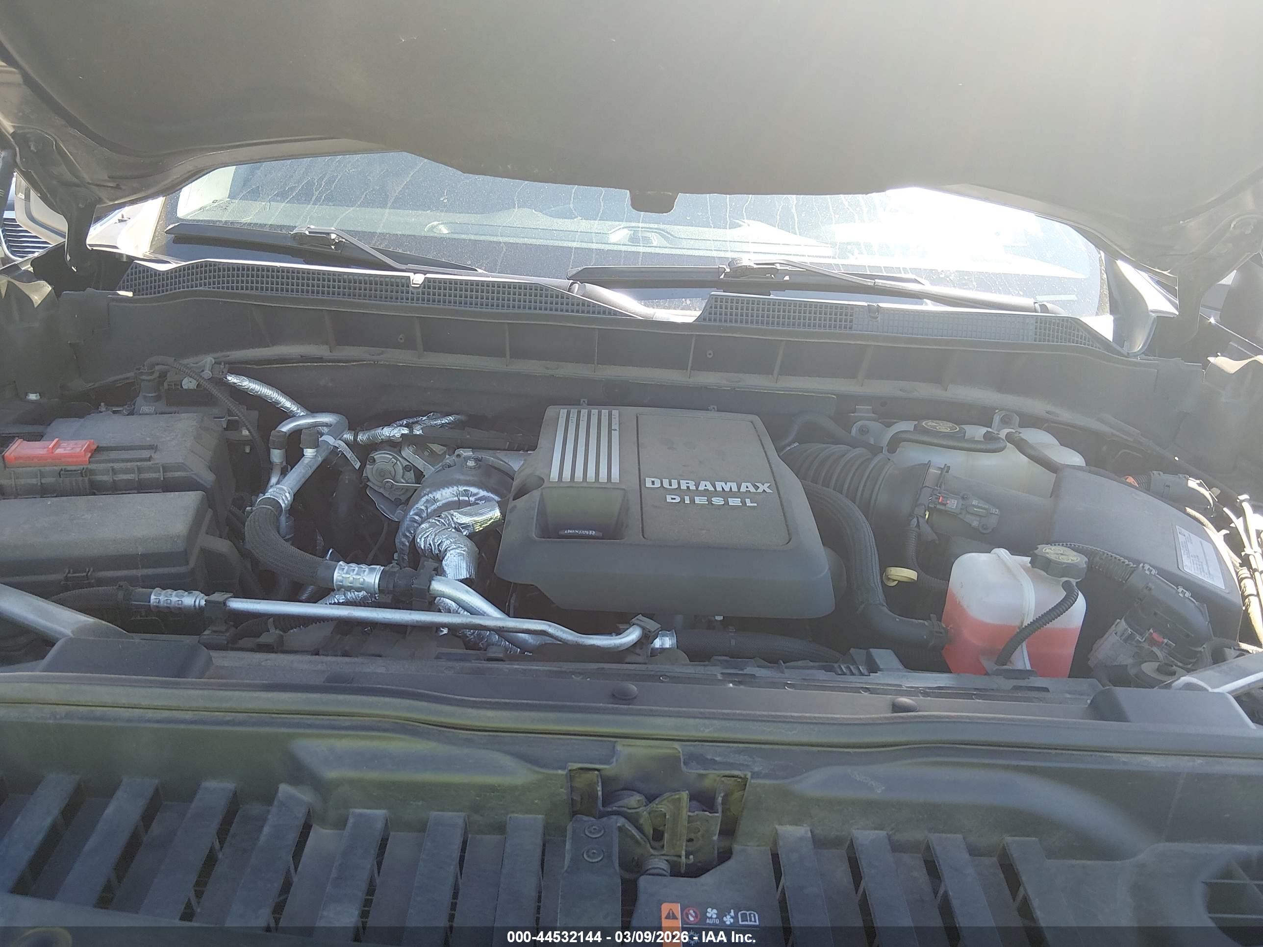 CHEVROLET SILVERADO image 10