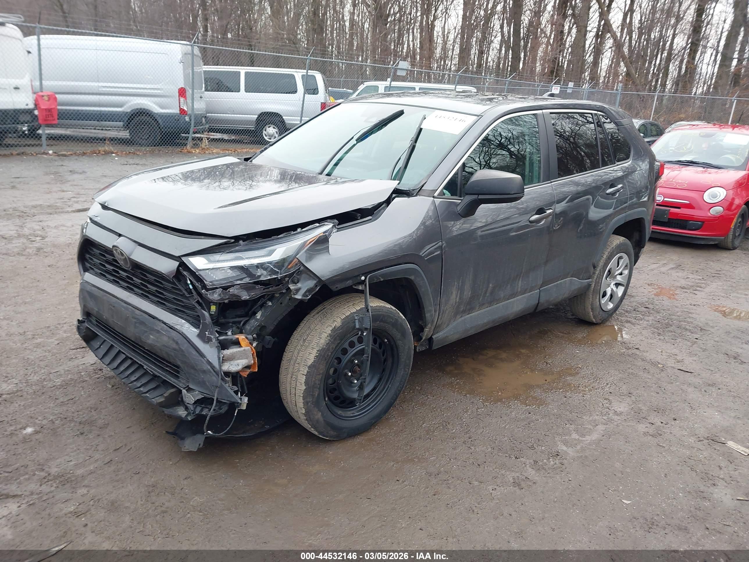 TOYOTA RAV4 image 2