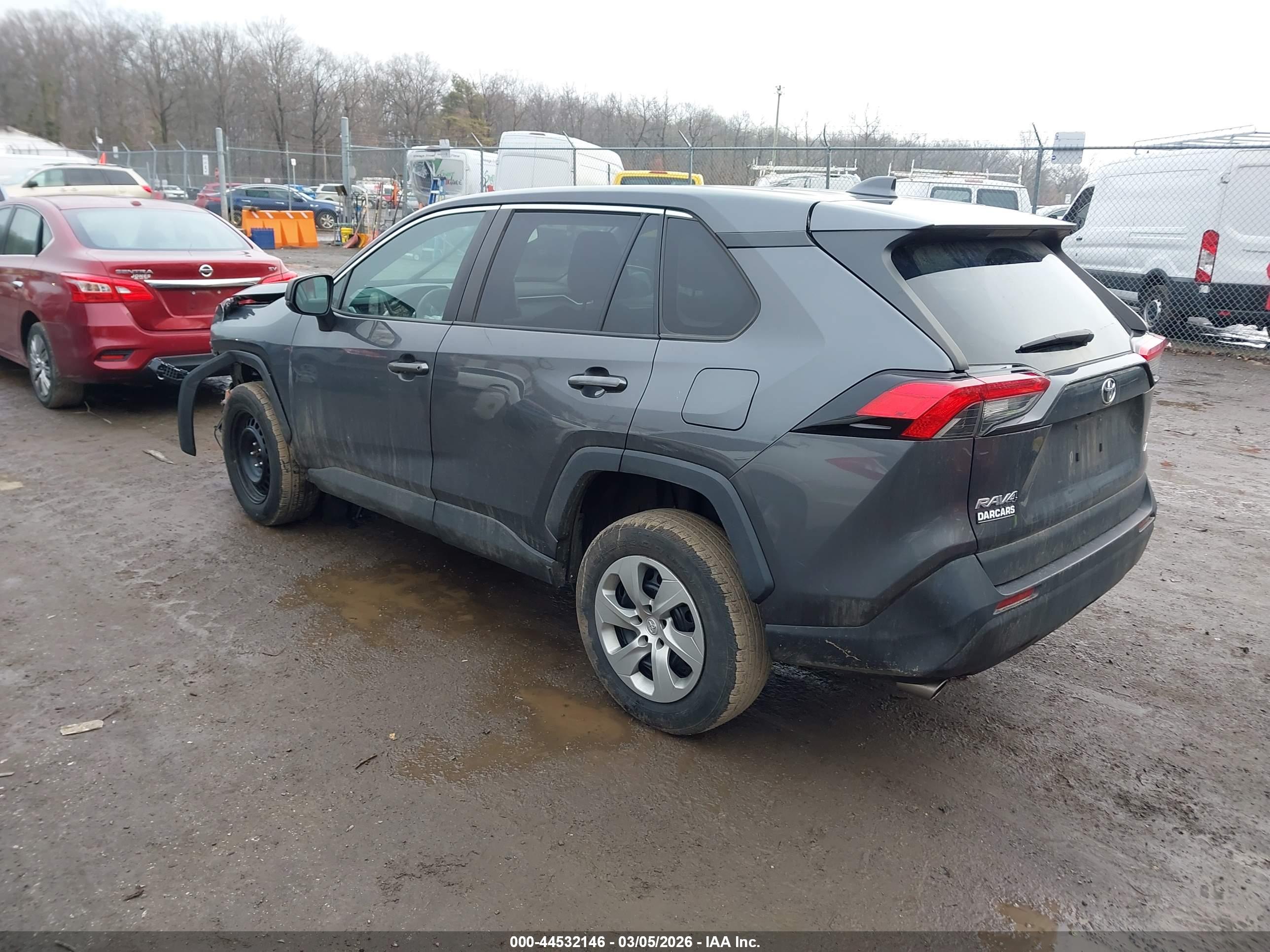 TOYOTA RAV4 image 3