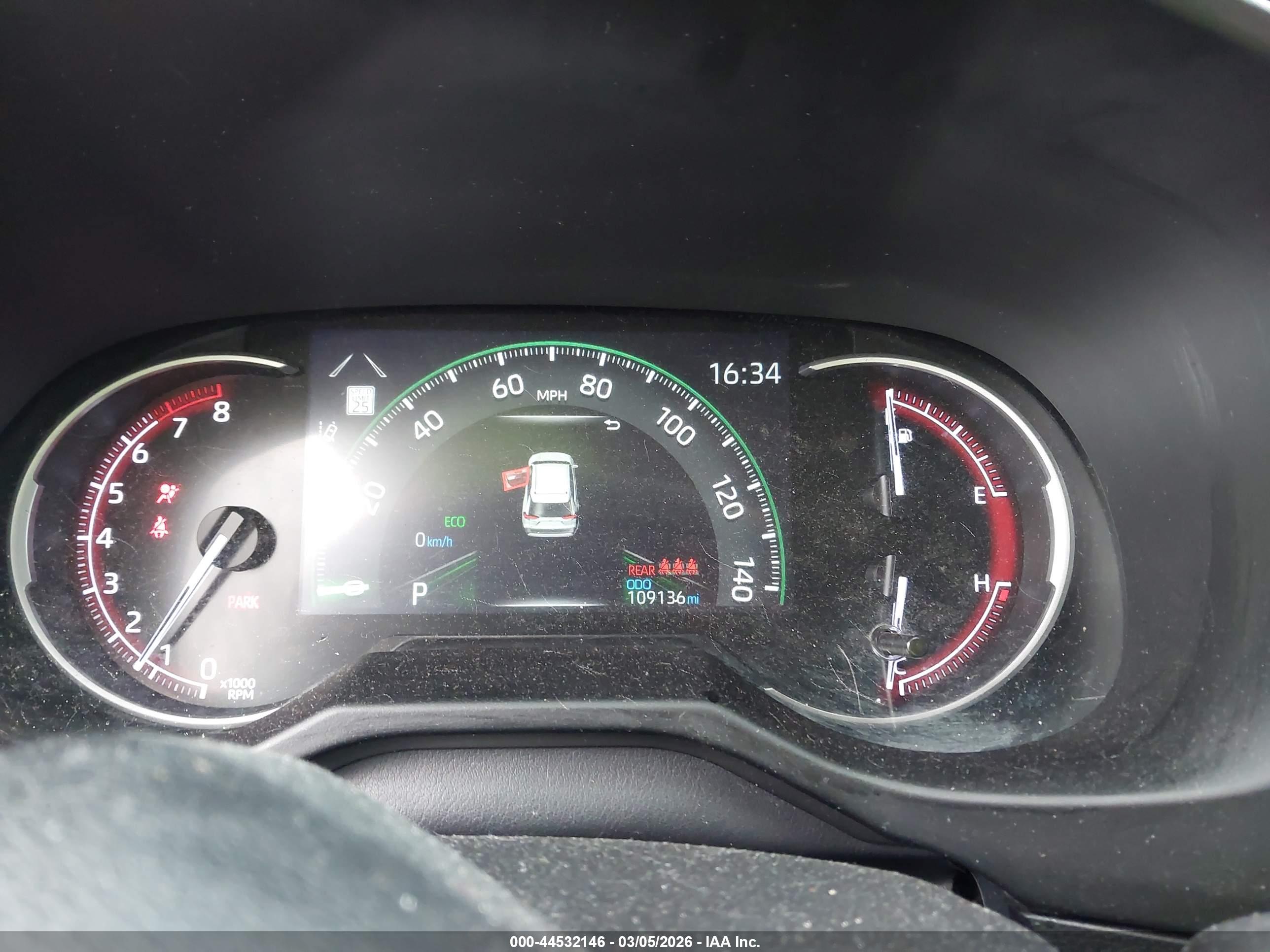 TOYOTA RAV4 image 7