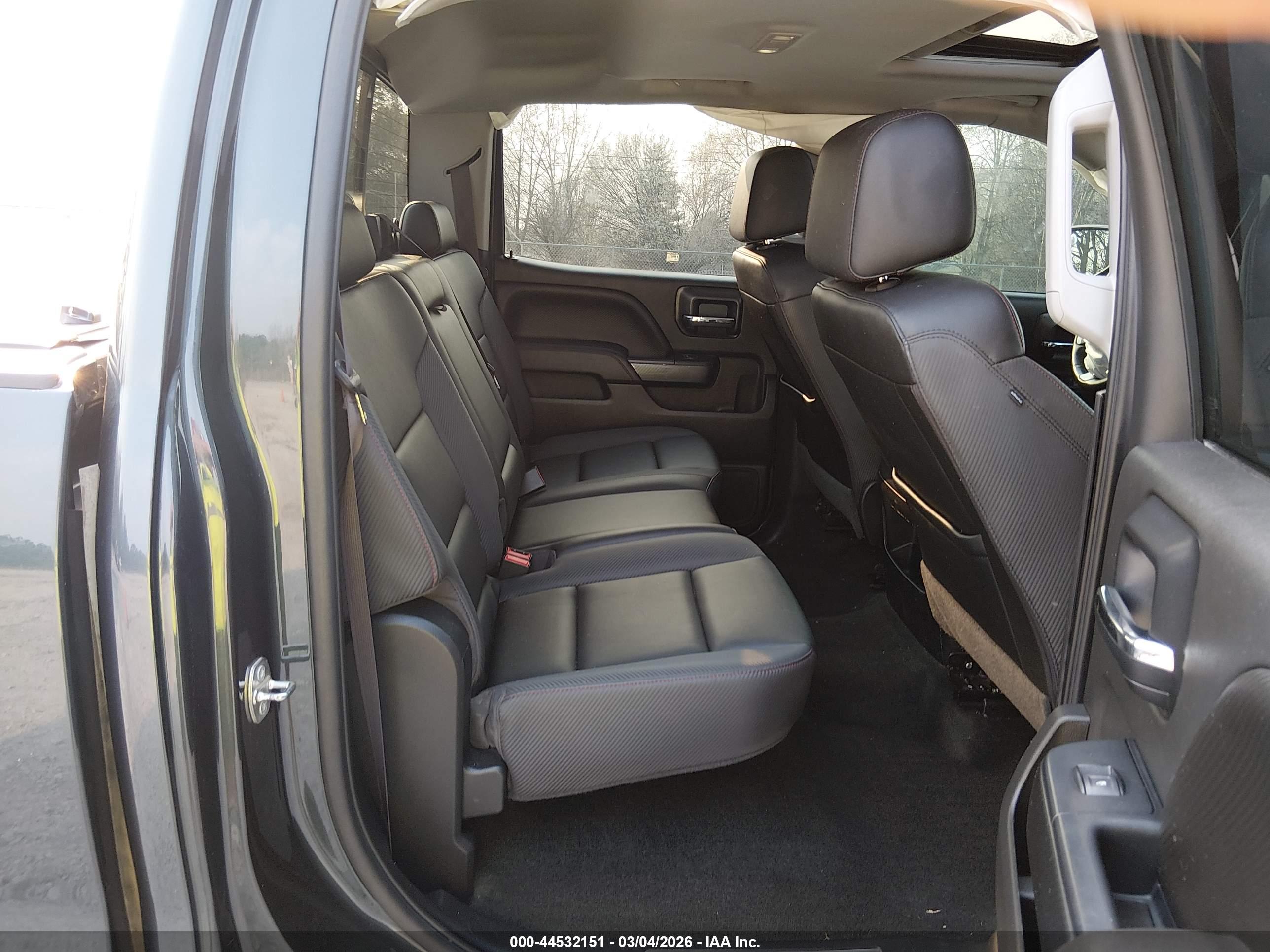 GMC SIERRA image 8