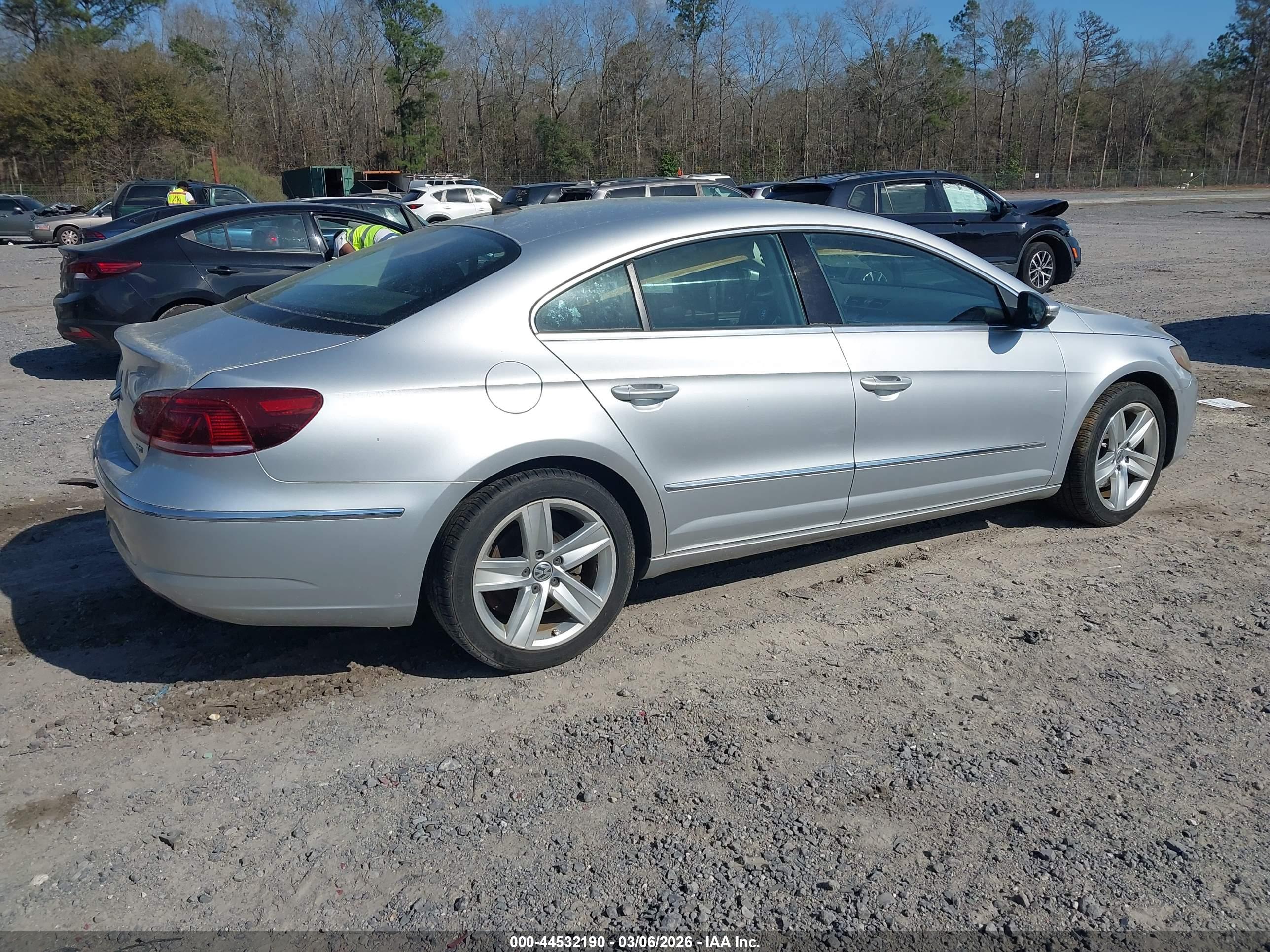 VOLKSWAGEN CC image 4