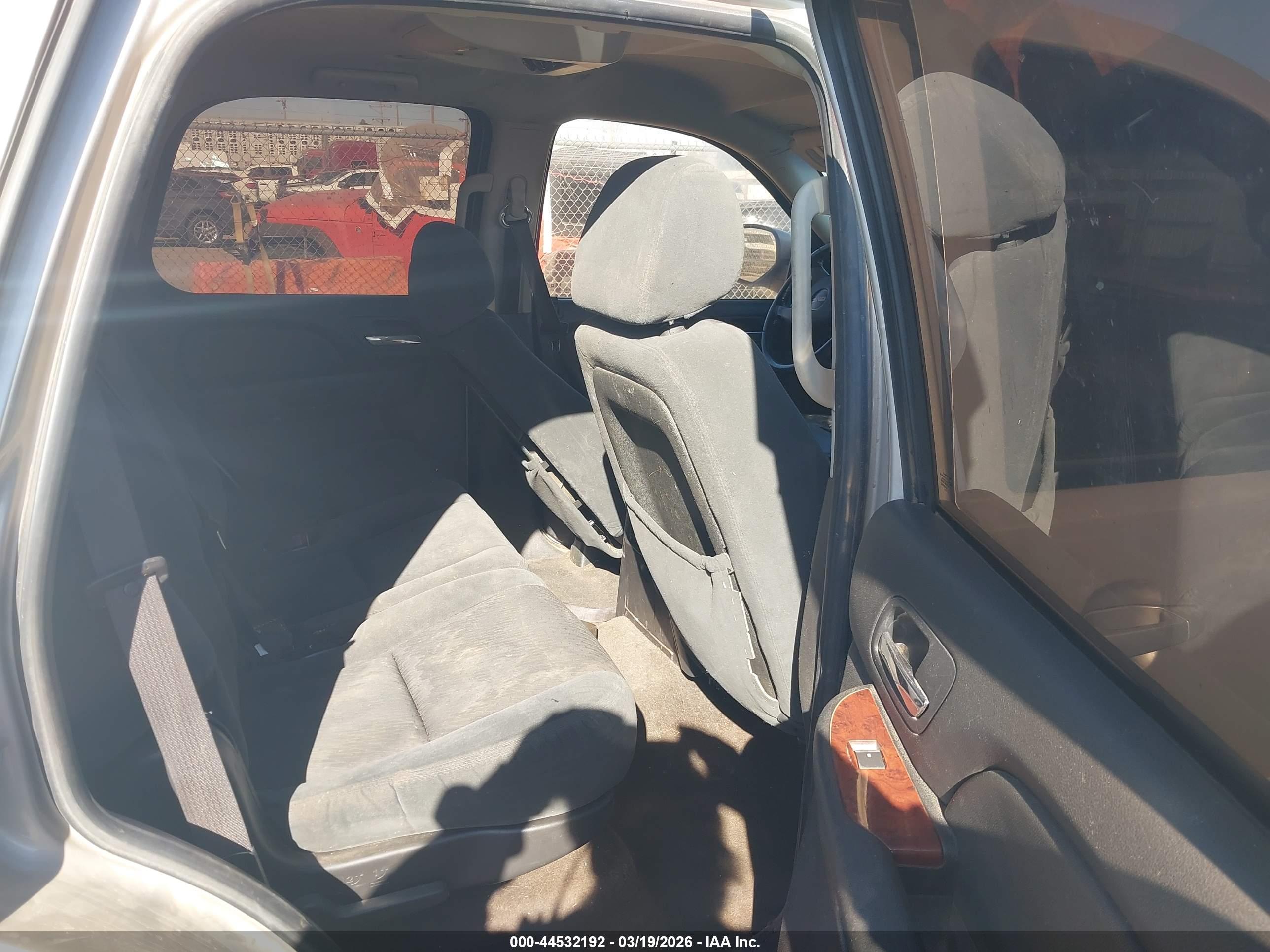 GMC YUKON image 8