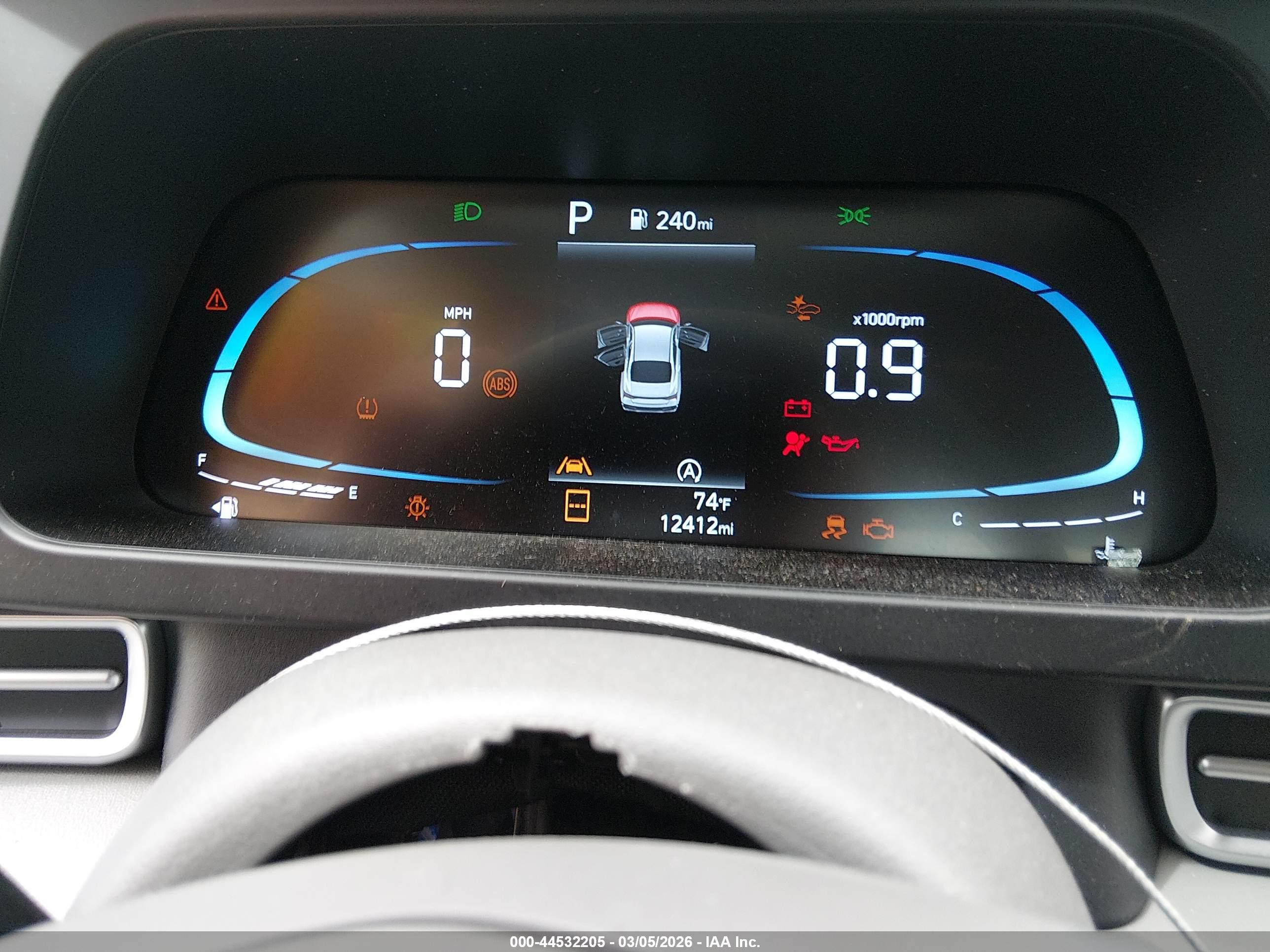 HYUNDAI ELANTRA image 7