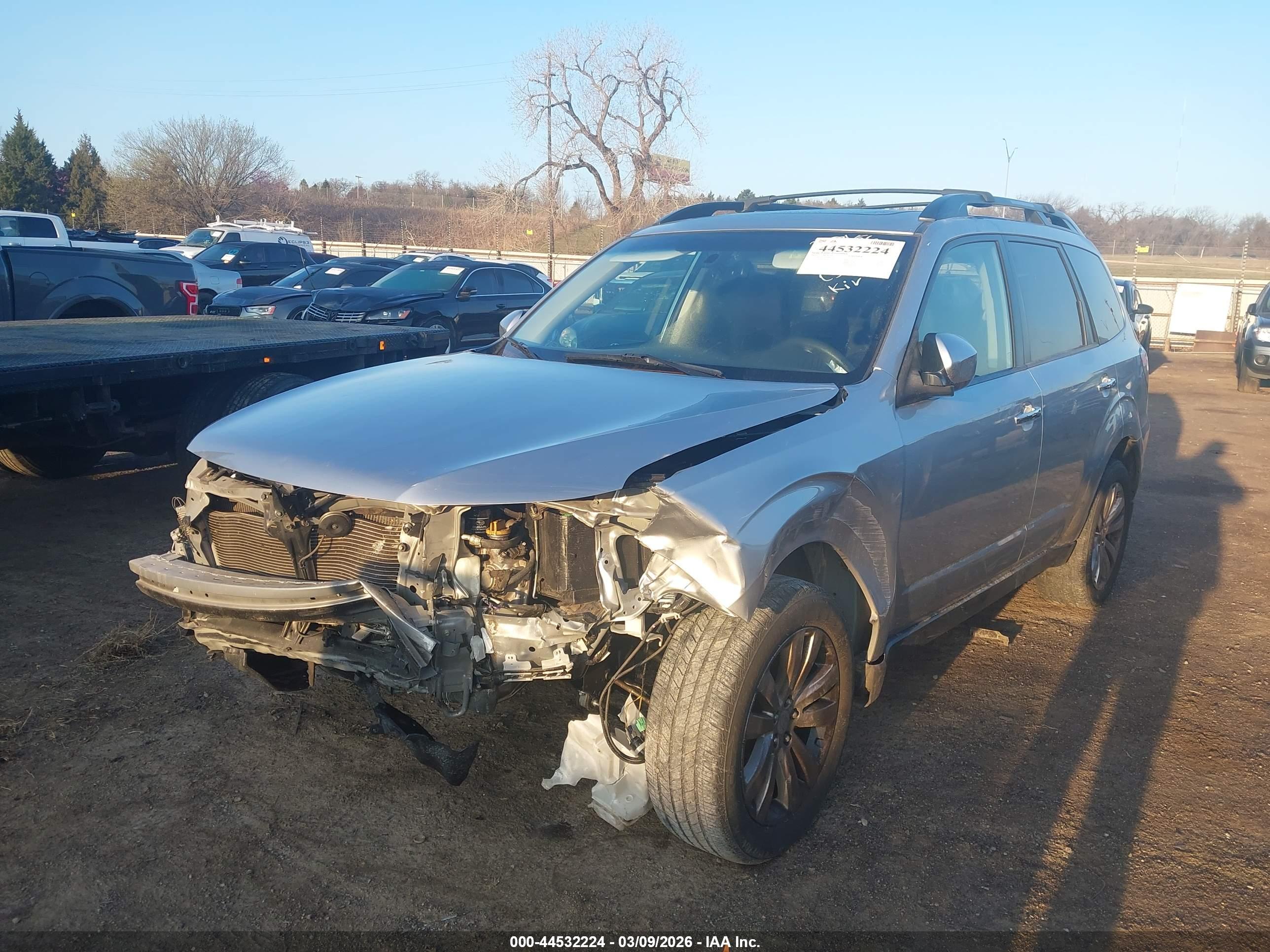 SUBARU FORESTER image 2