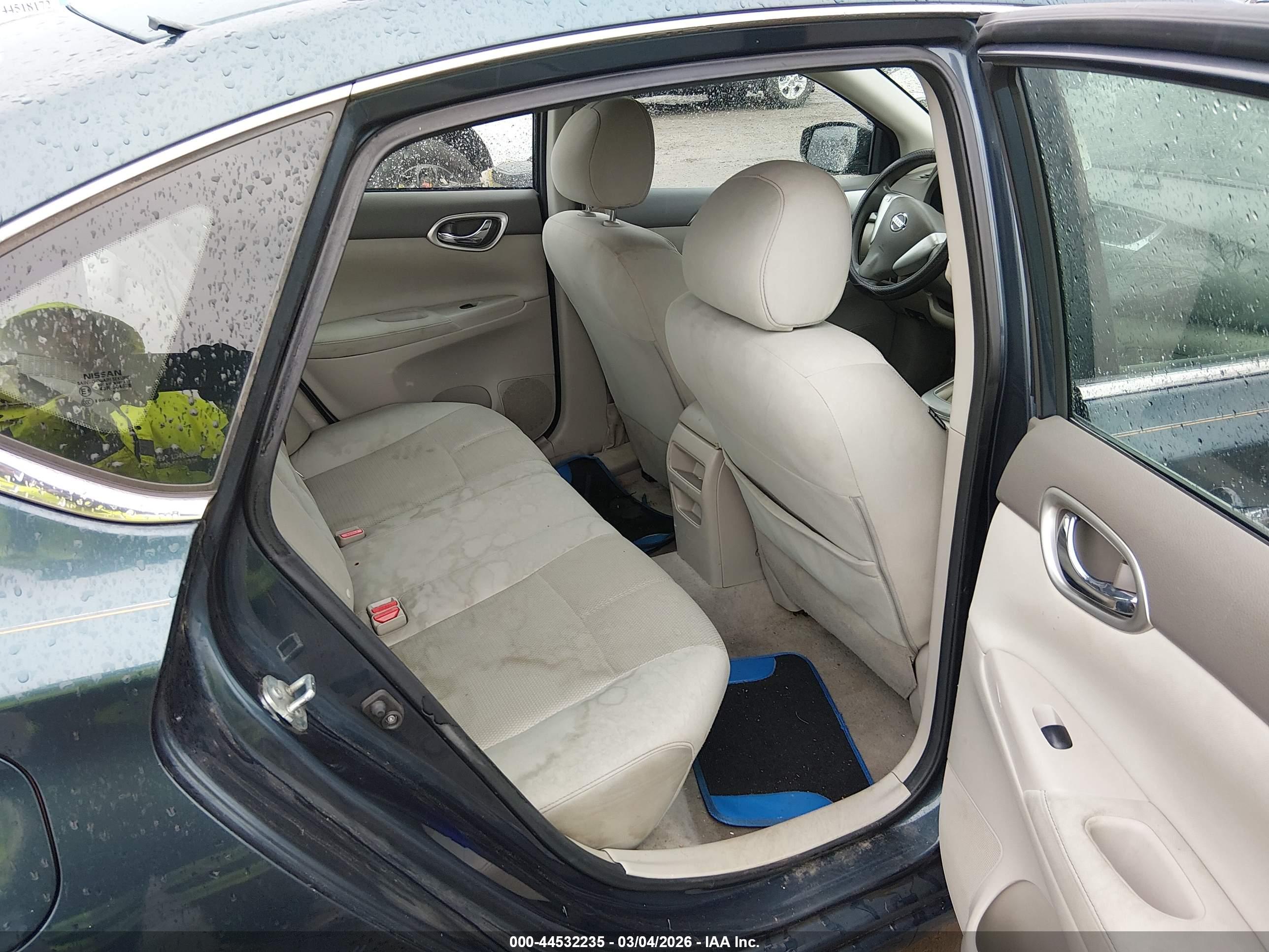 NISSAN SENTRA image 8