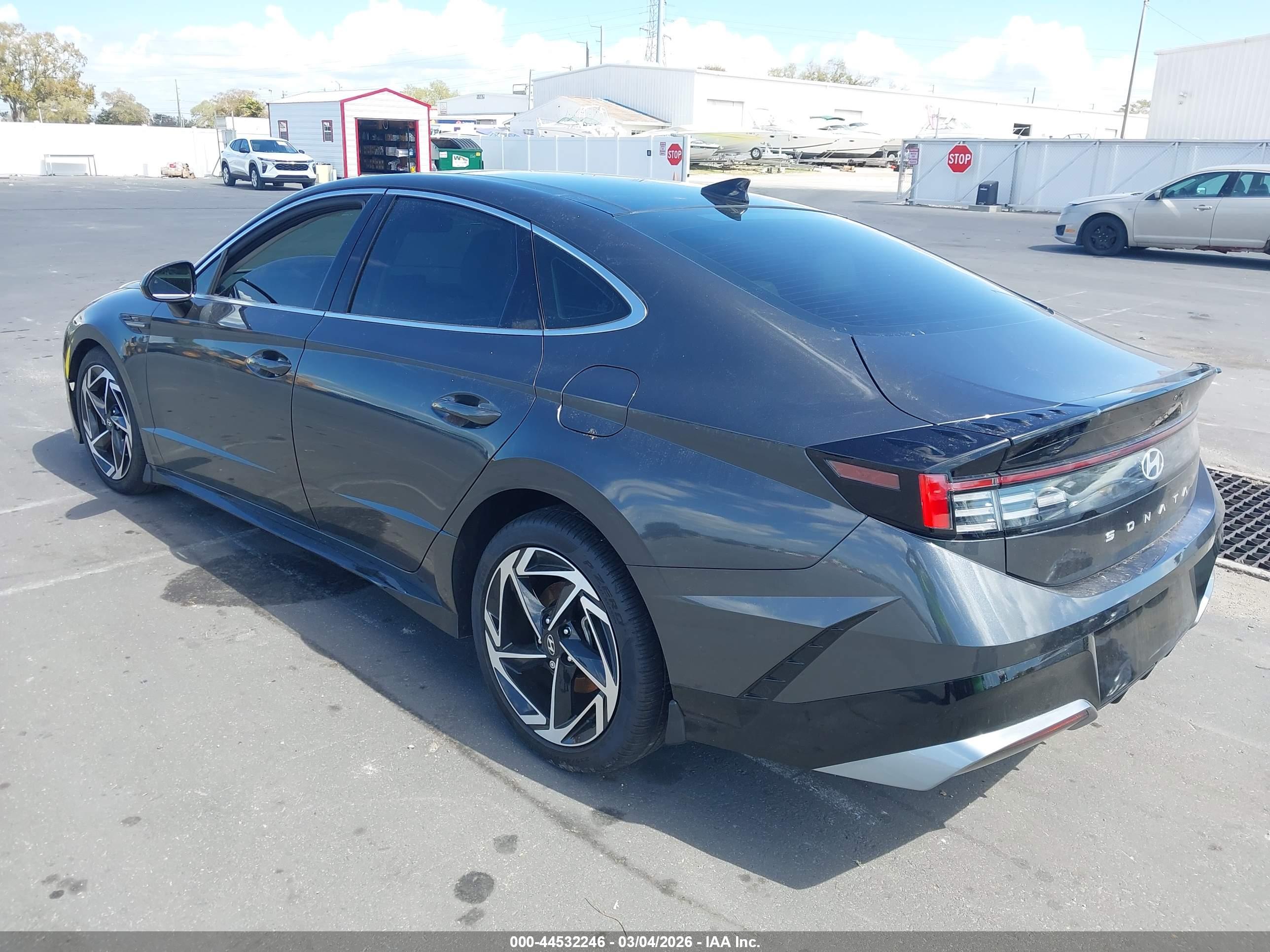 HYUNDAI SONATA image 3