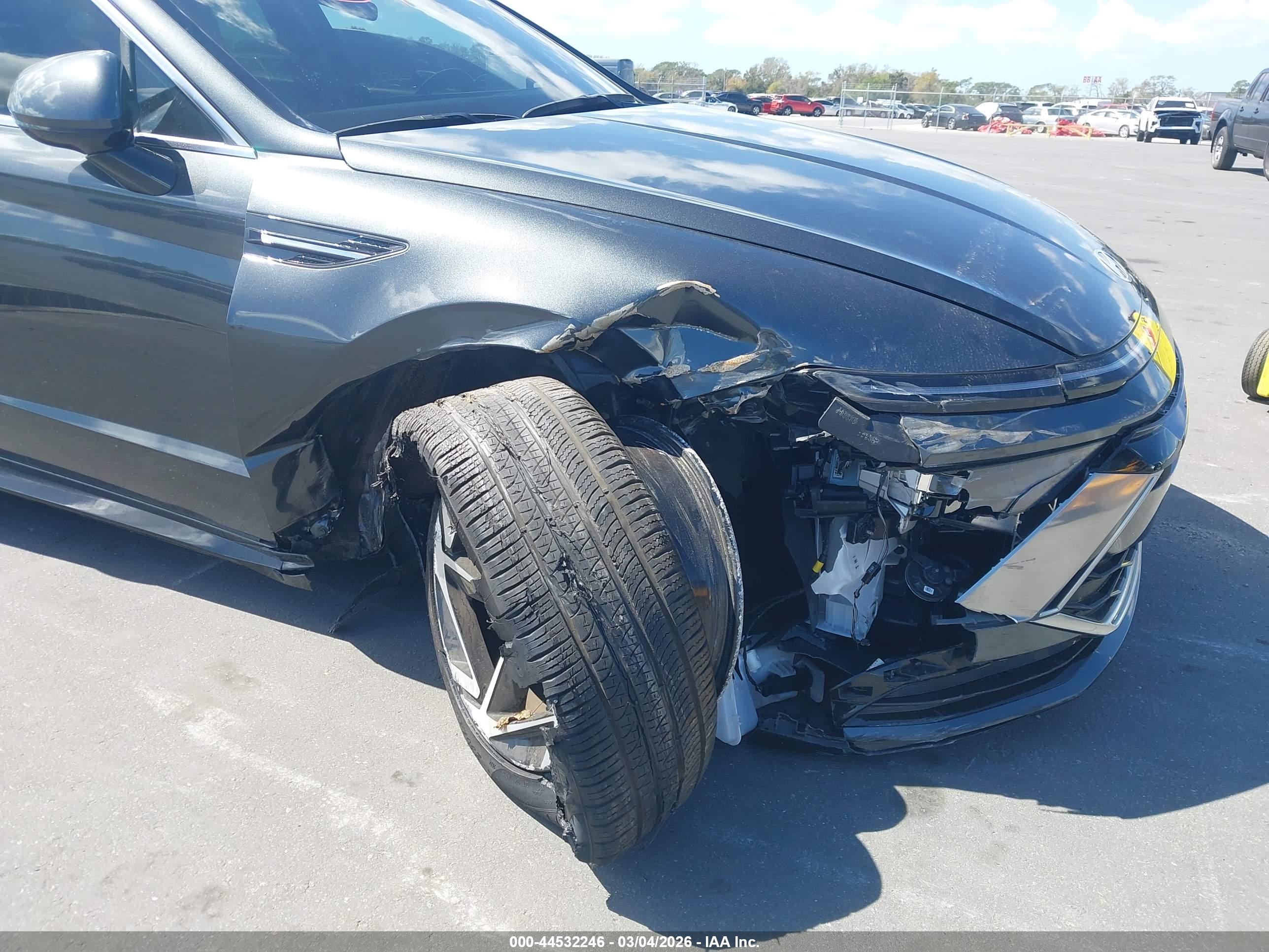 HYUNDAI SONATA image 6