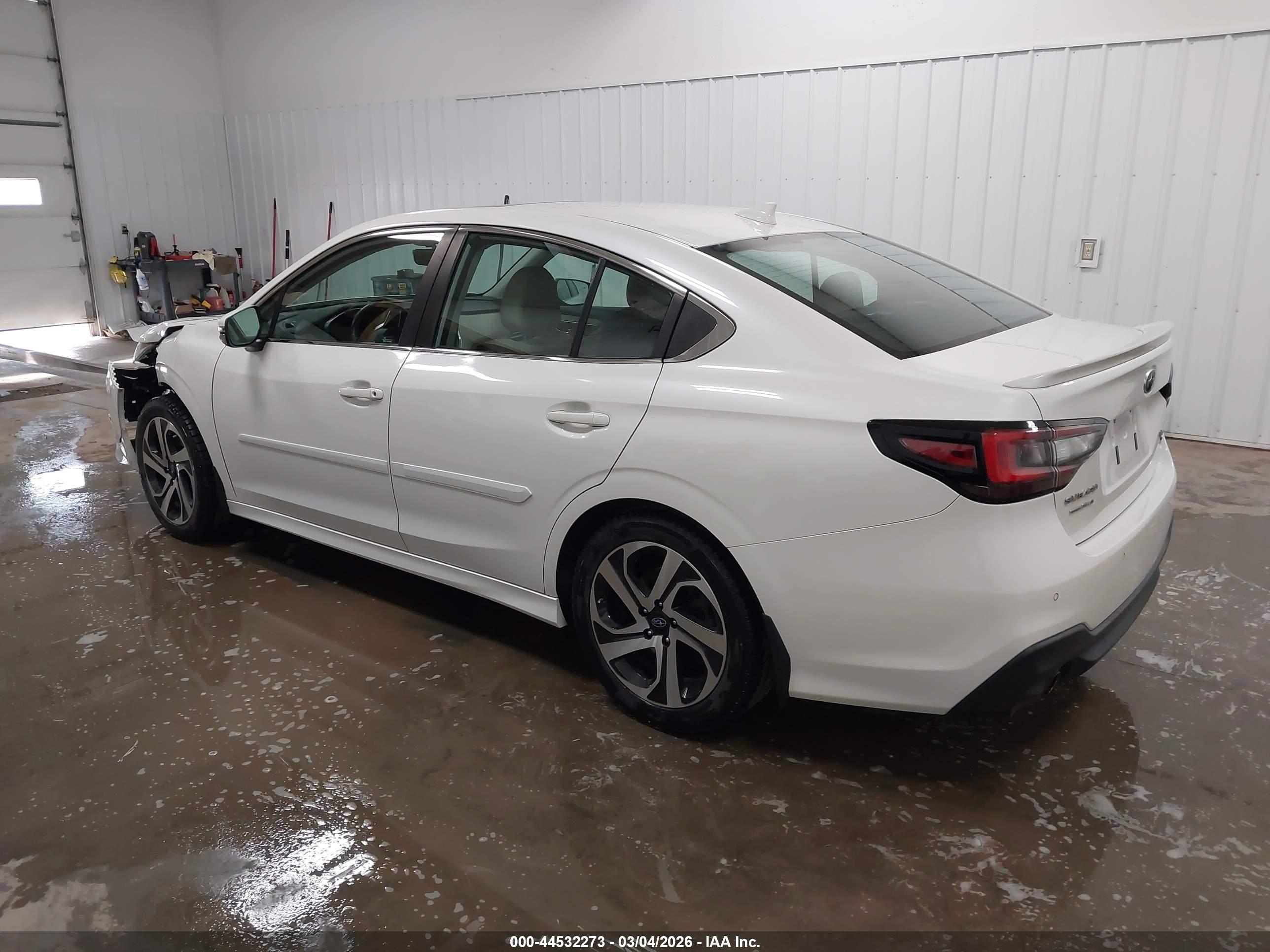 SUBARU LEGACY image 3