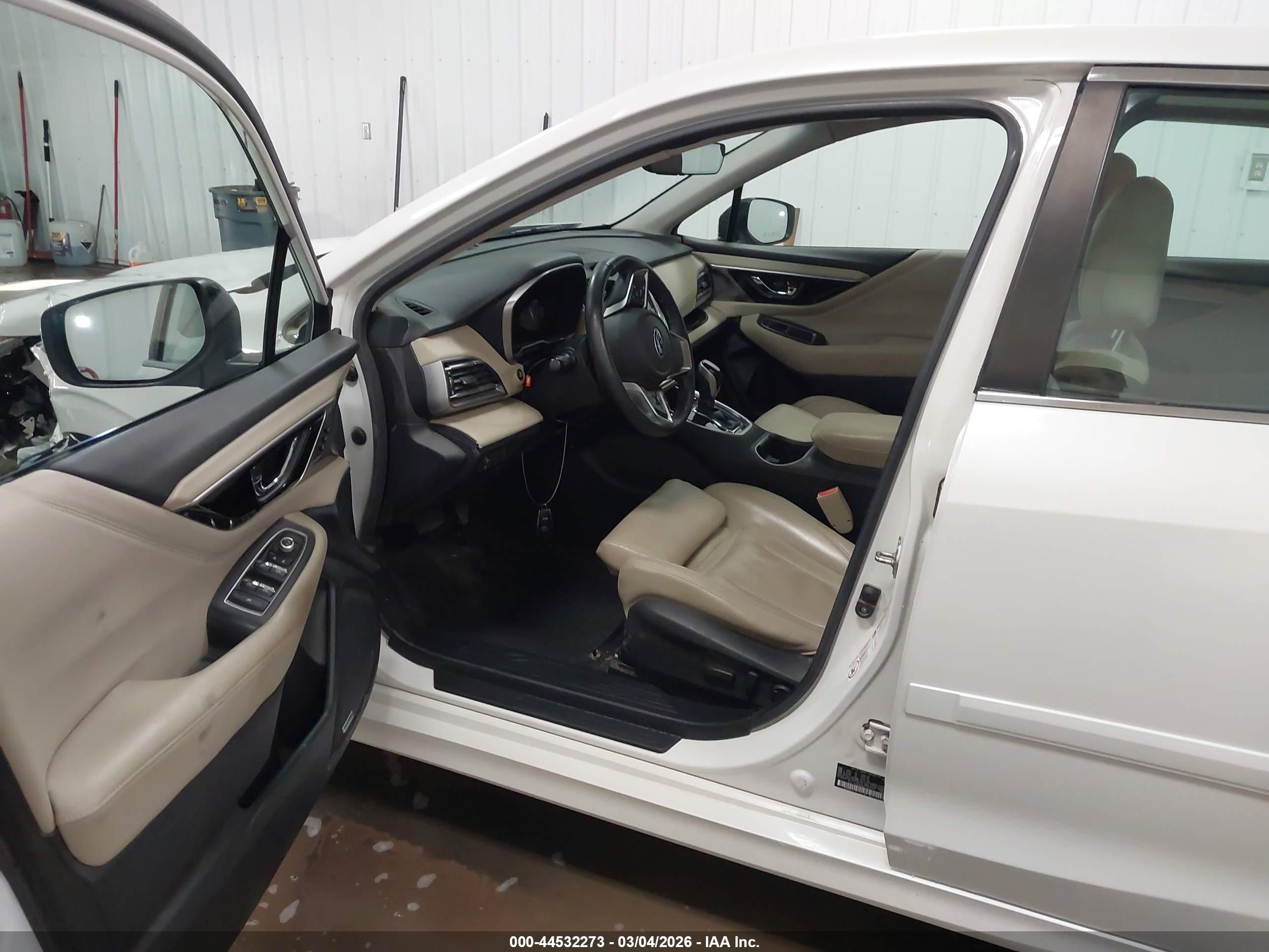 SUBARU LEGACY image 5