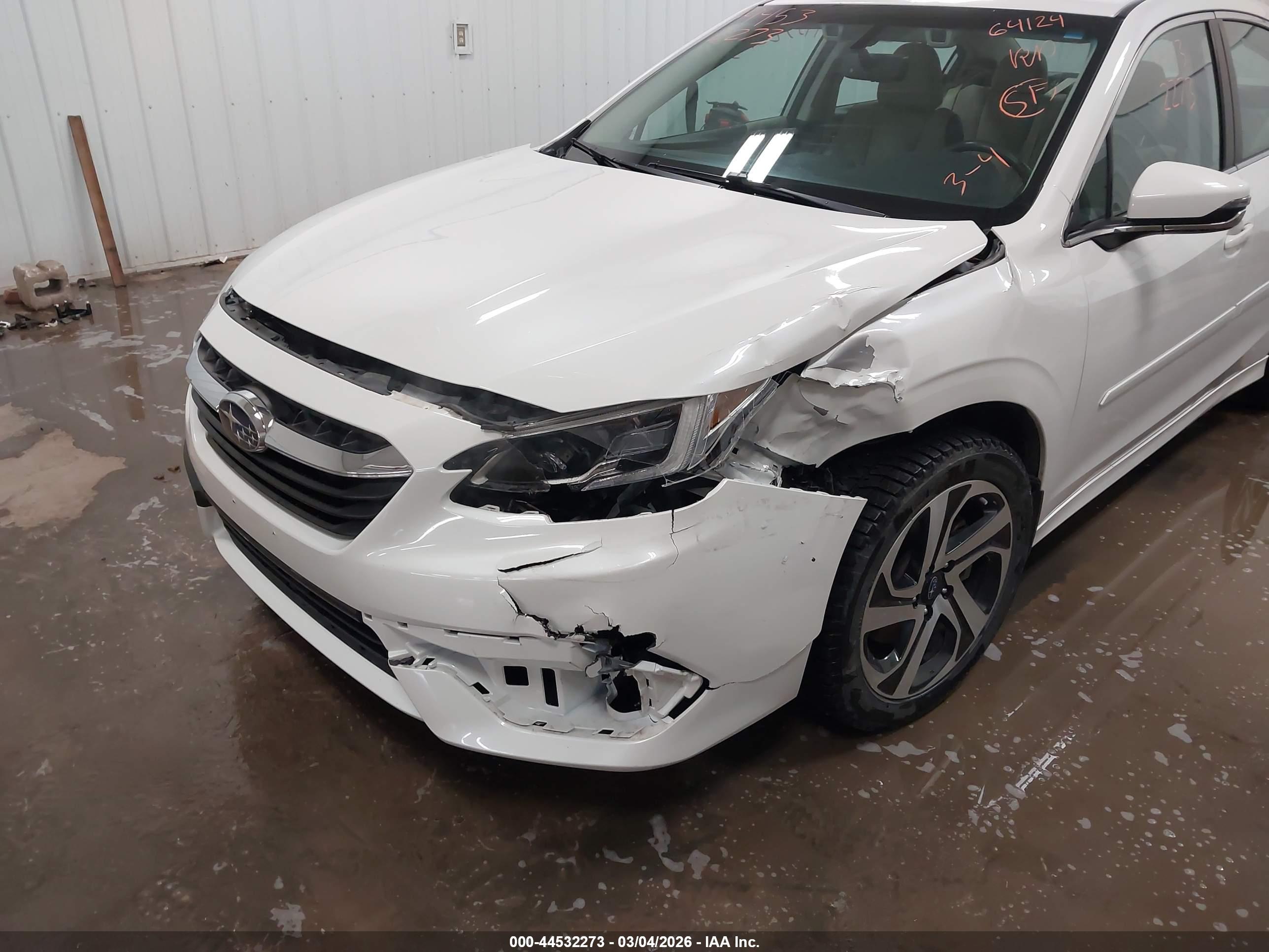 SUBARU LEGACY image 6