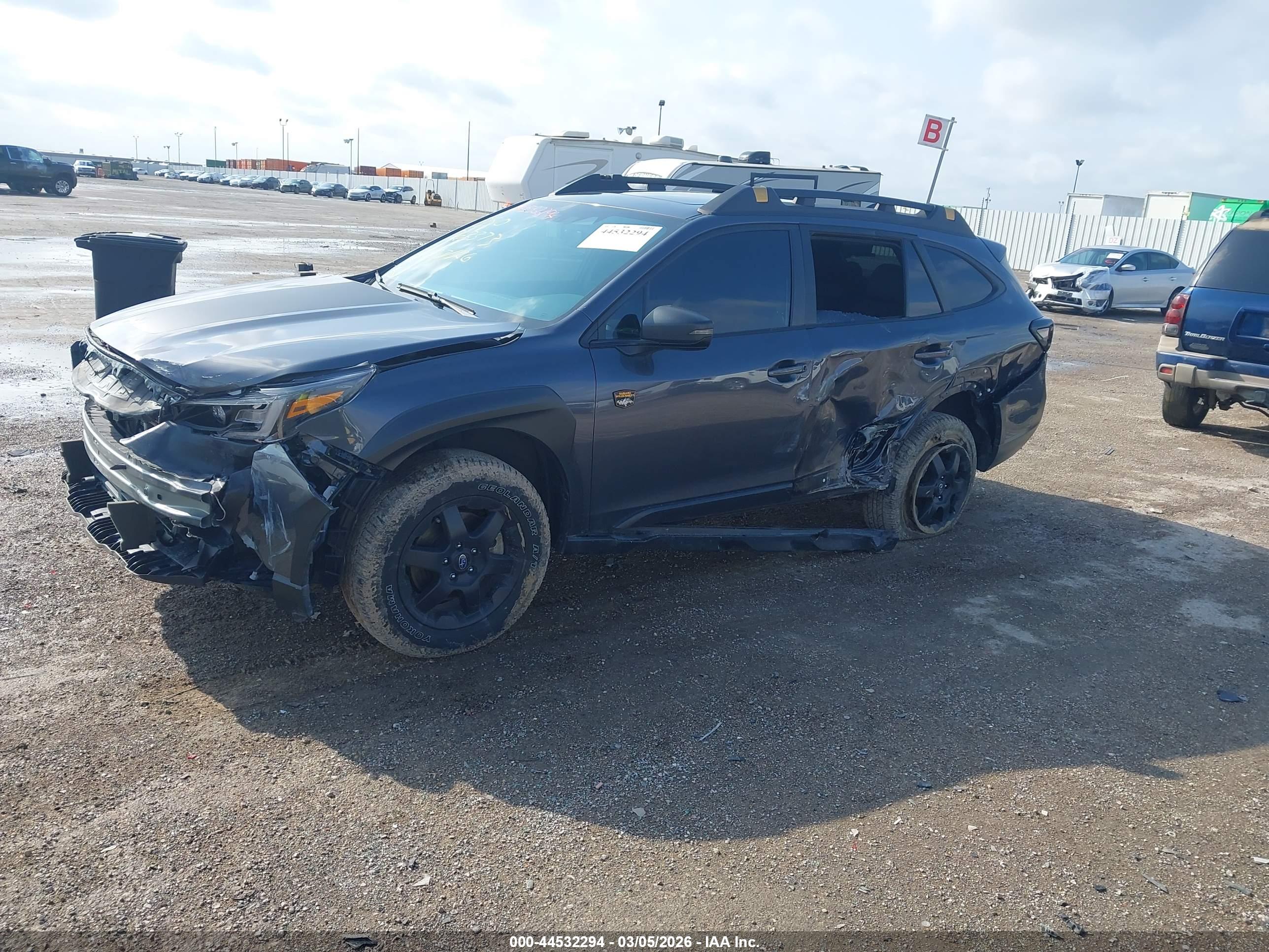 SUBARU OUTBACK image 6