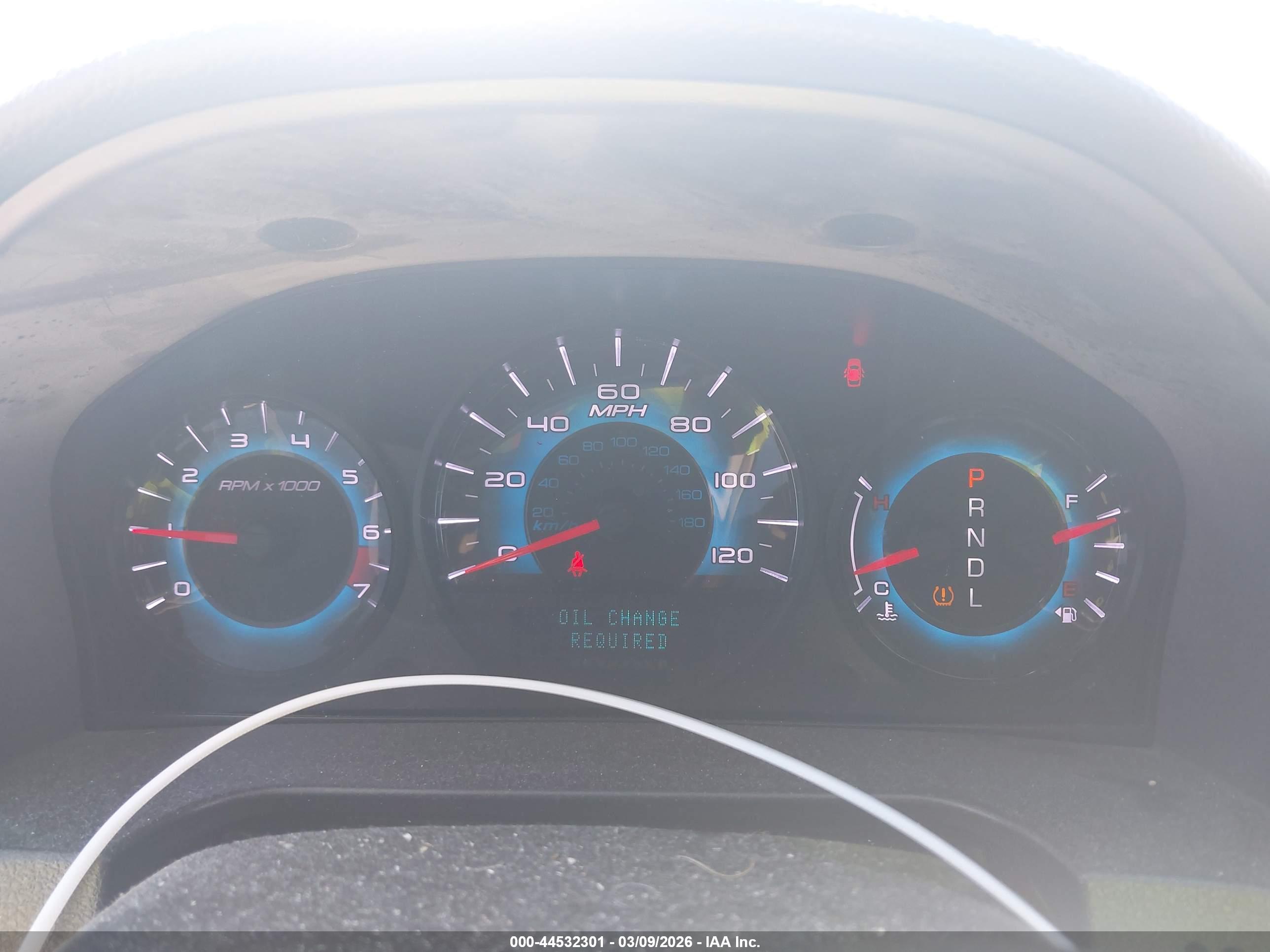 FORD FUSION image 7