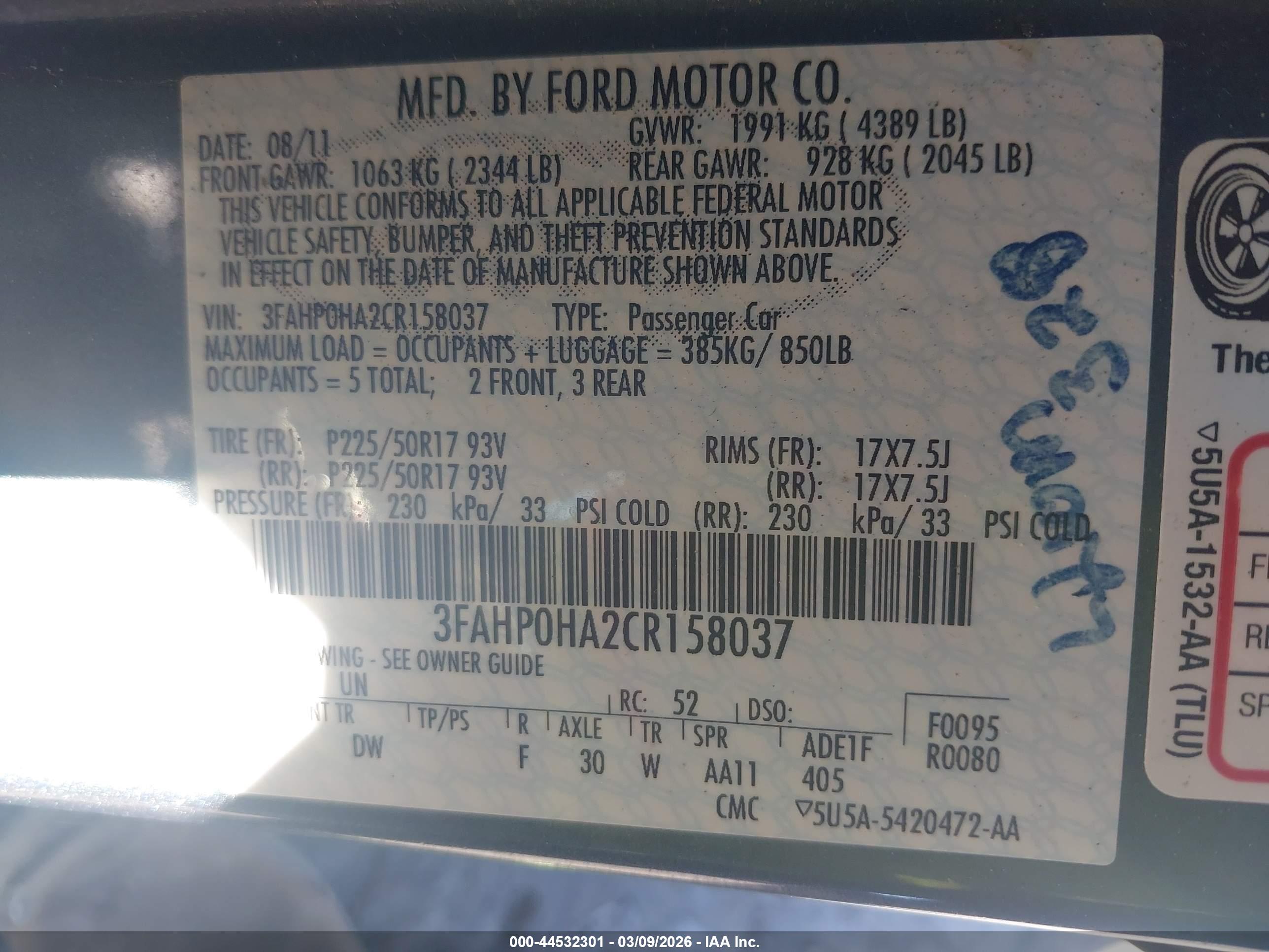 FORD FUSION image 9