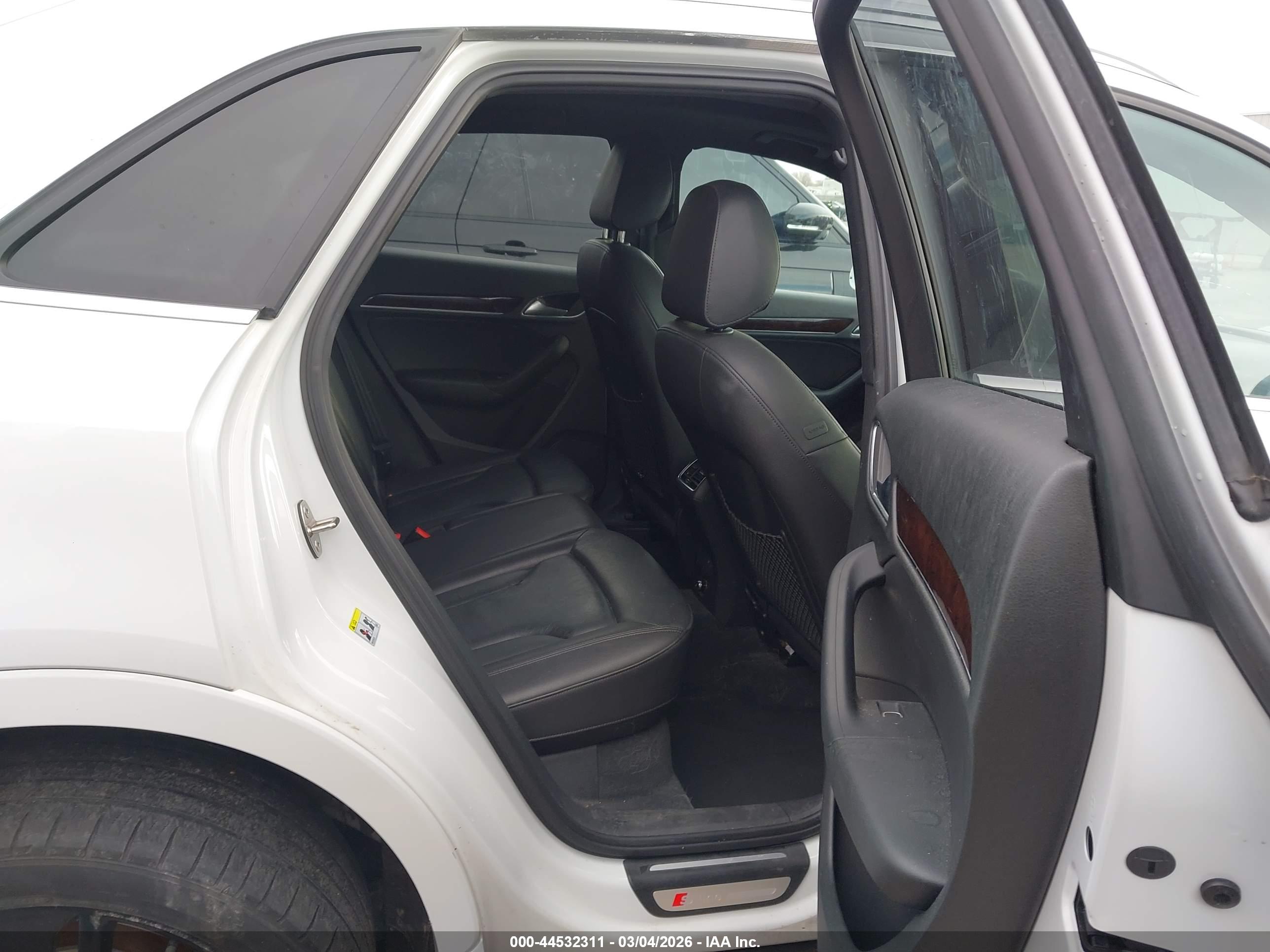 AUDI Q3 image 8