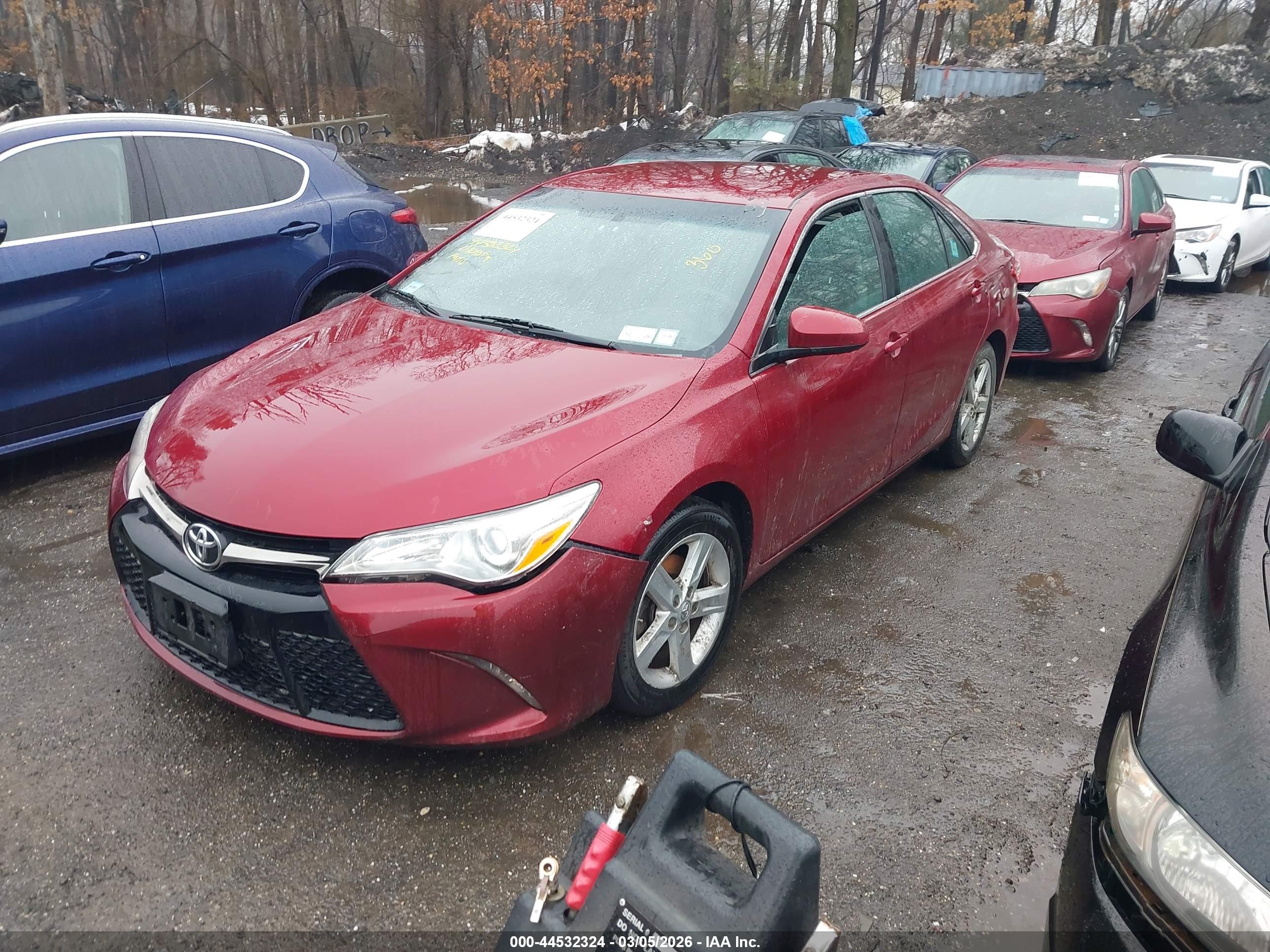 TOYOTA CAMRY image 2