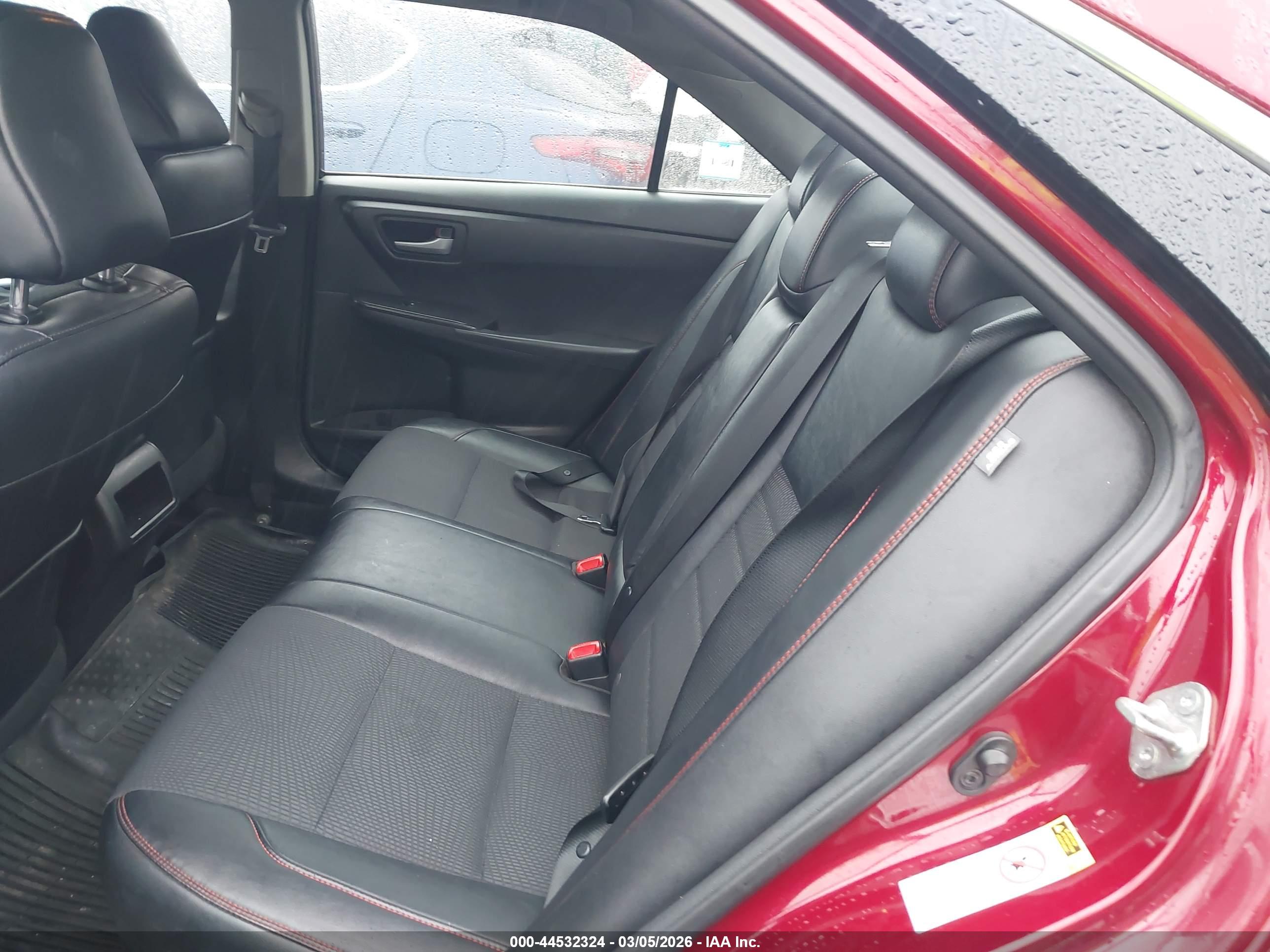 TOYOTA CAMRY image 8
