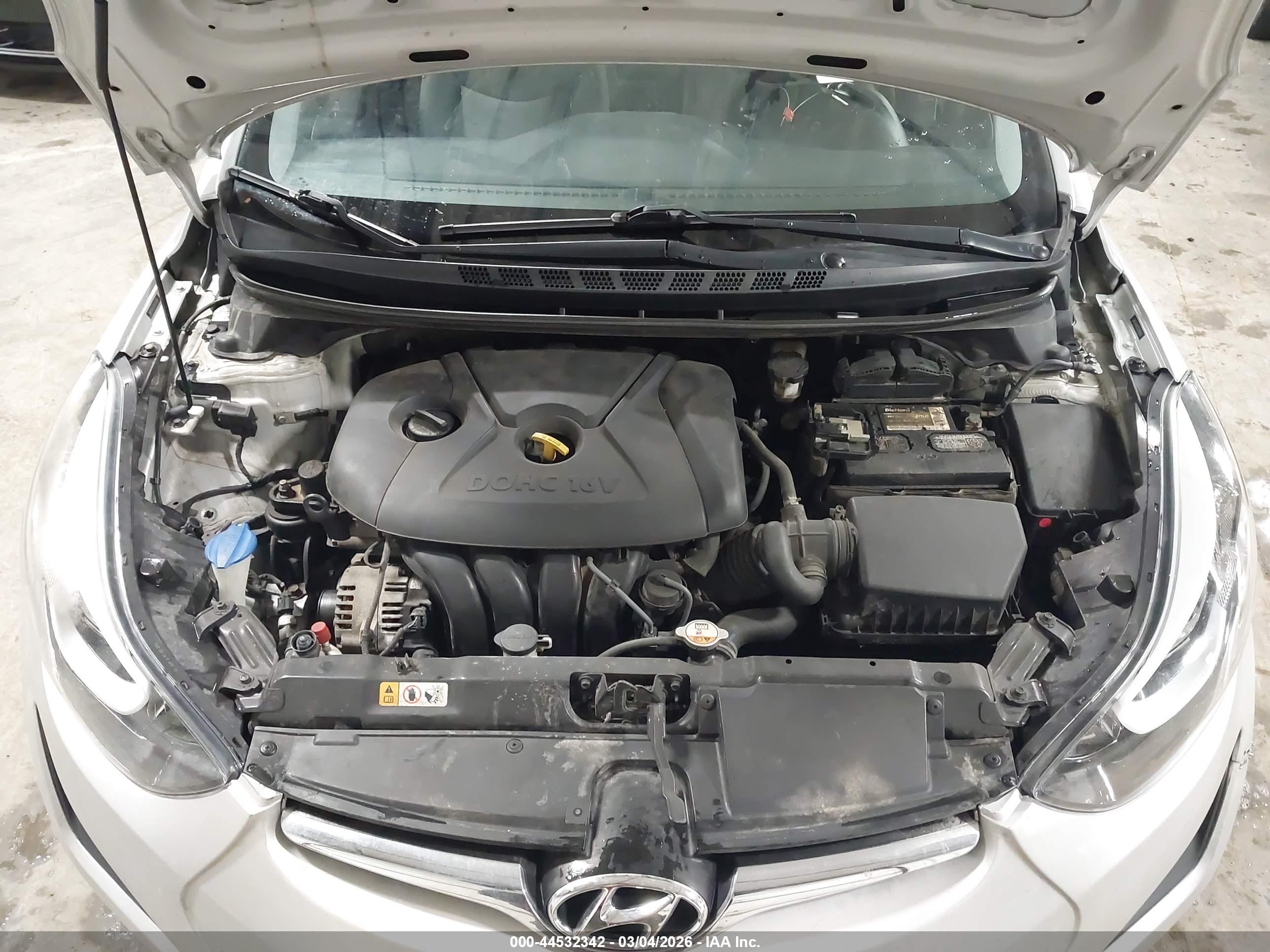 HYUNDAI ELANTRA image 10