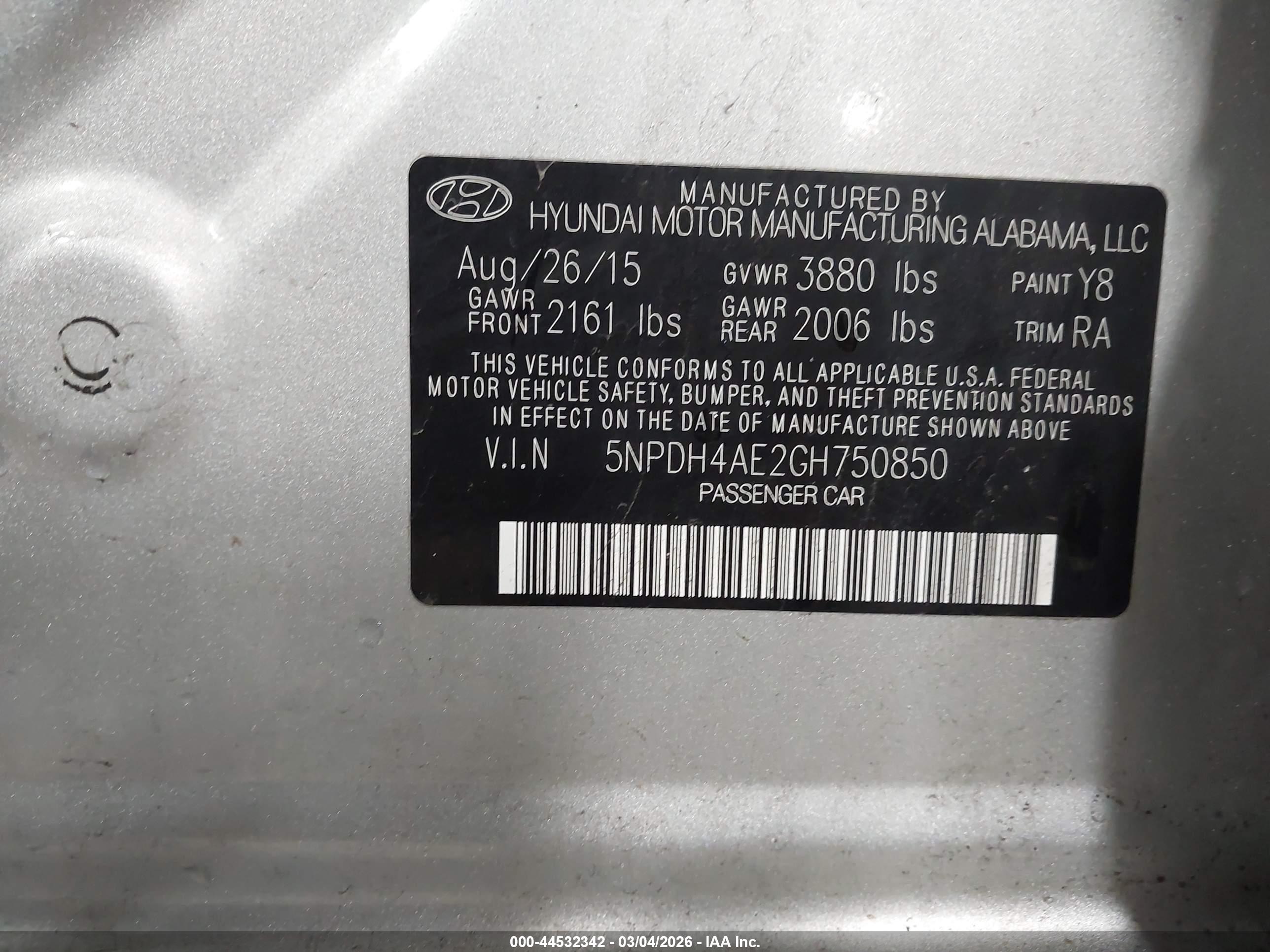 HYUNDAI ELANTRA image 9