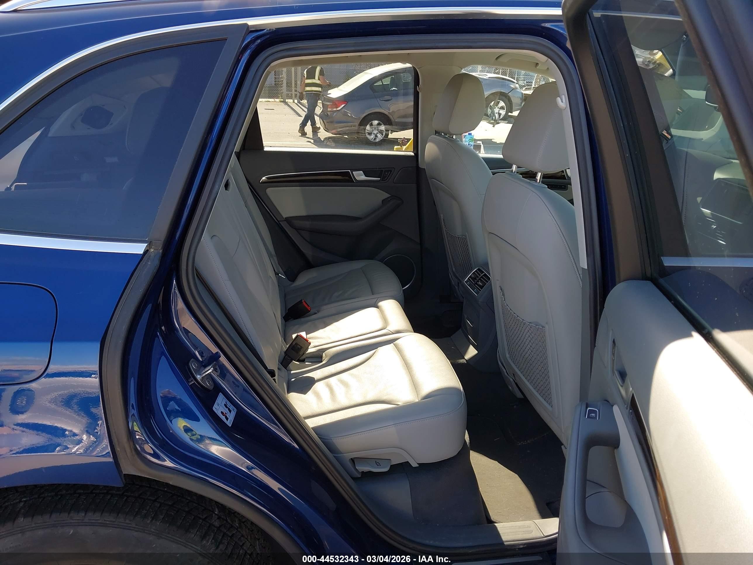 AUDI Q5 image 8