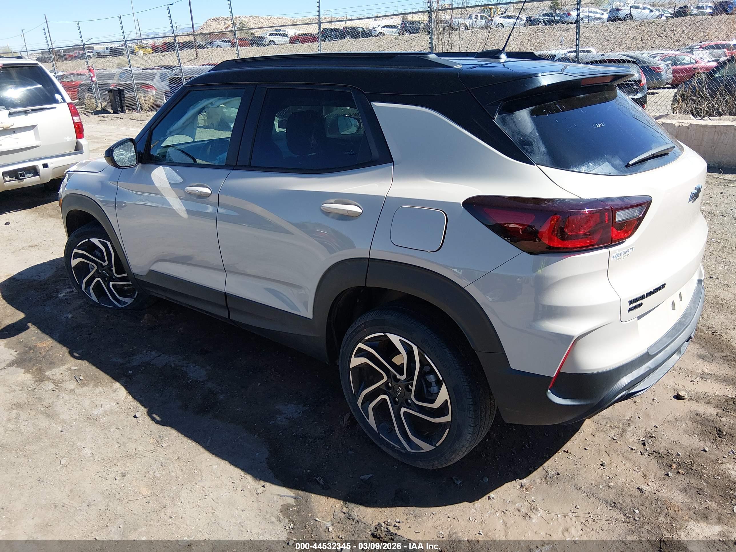 CHEVROLET TRAILBLAZER image 3